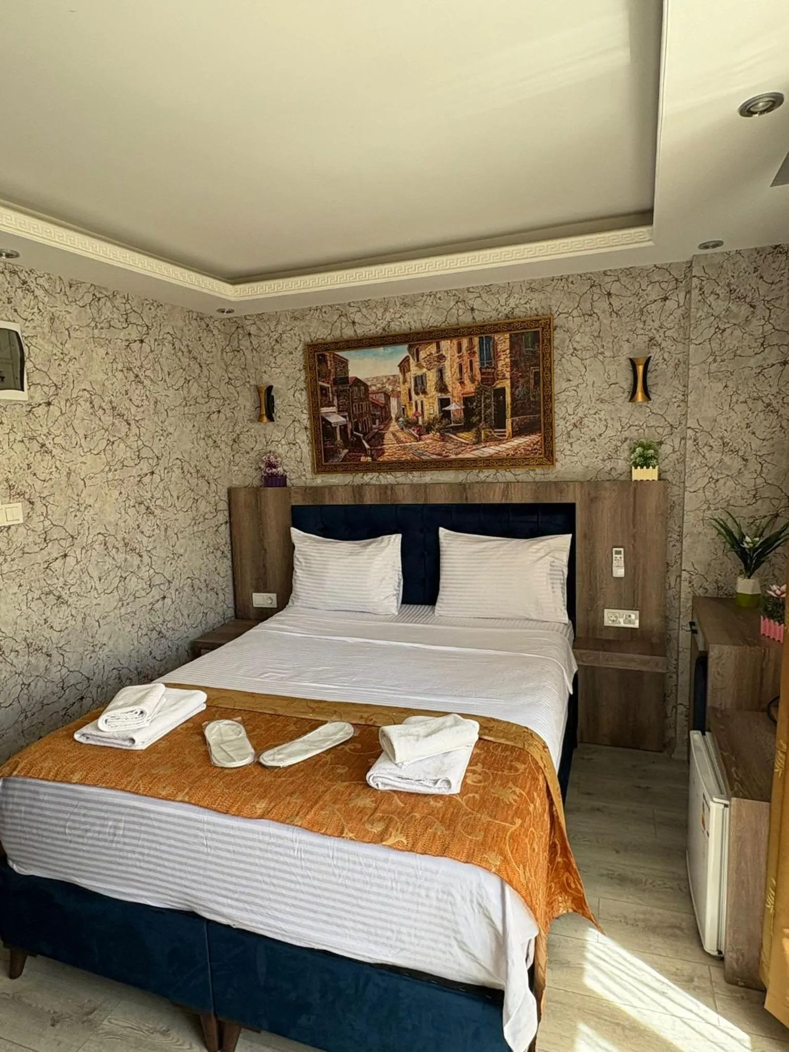 Photo of the whole room, Bed in Peker Hotel