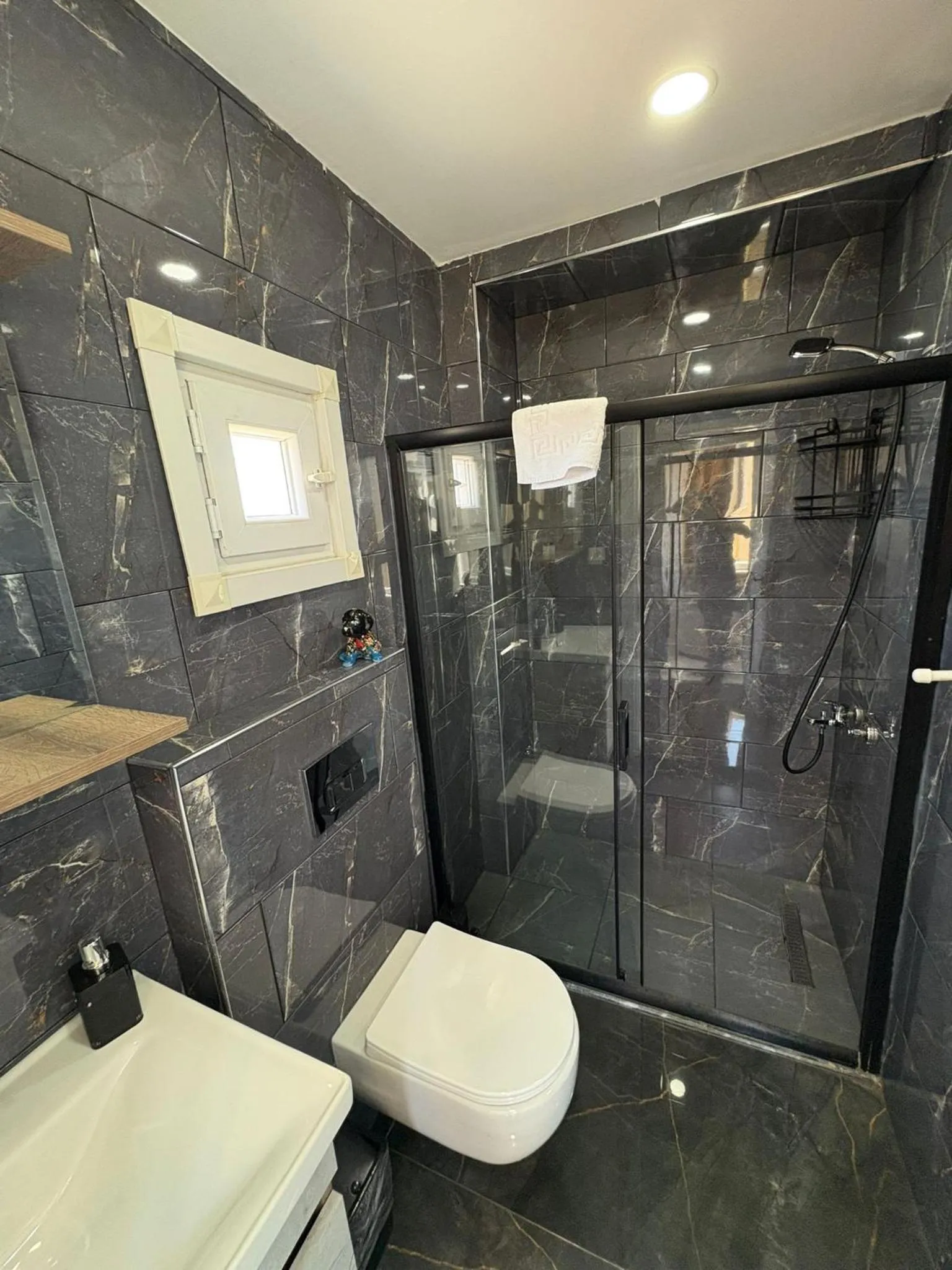 Shower in Peker Hotel