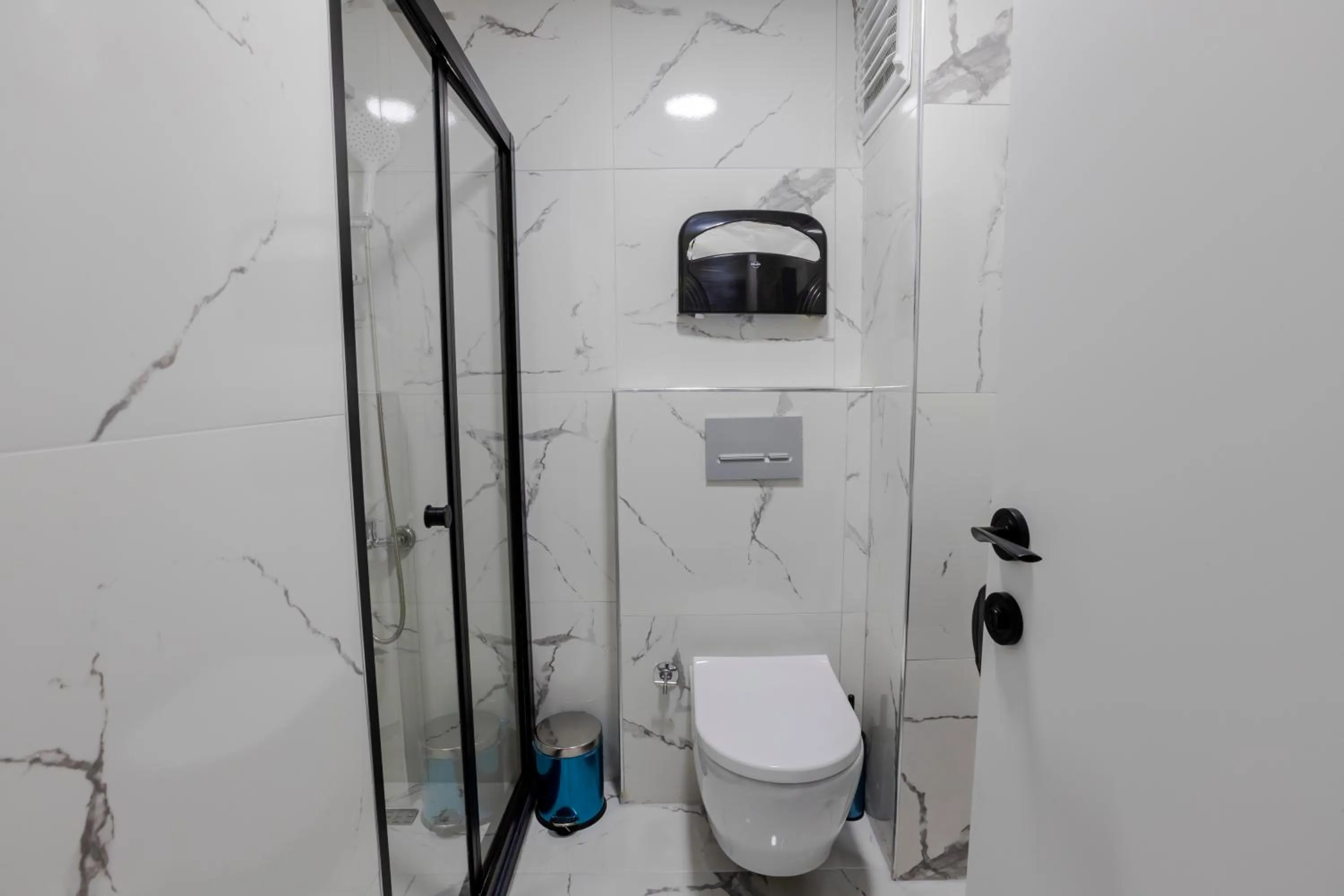 Toilet in ACAR AIRPORT +PLUS