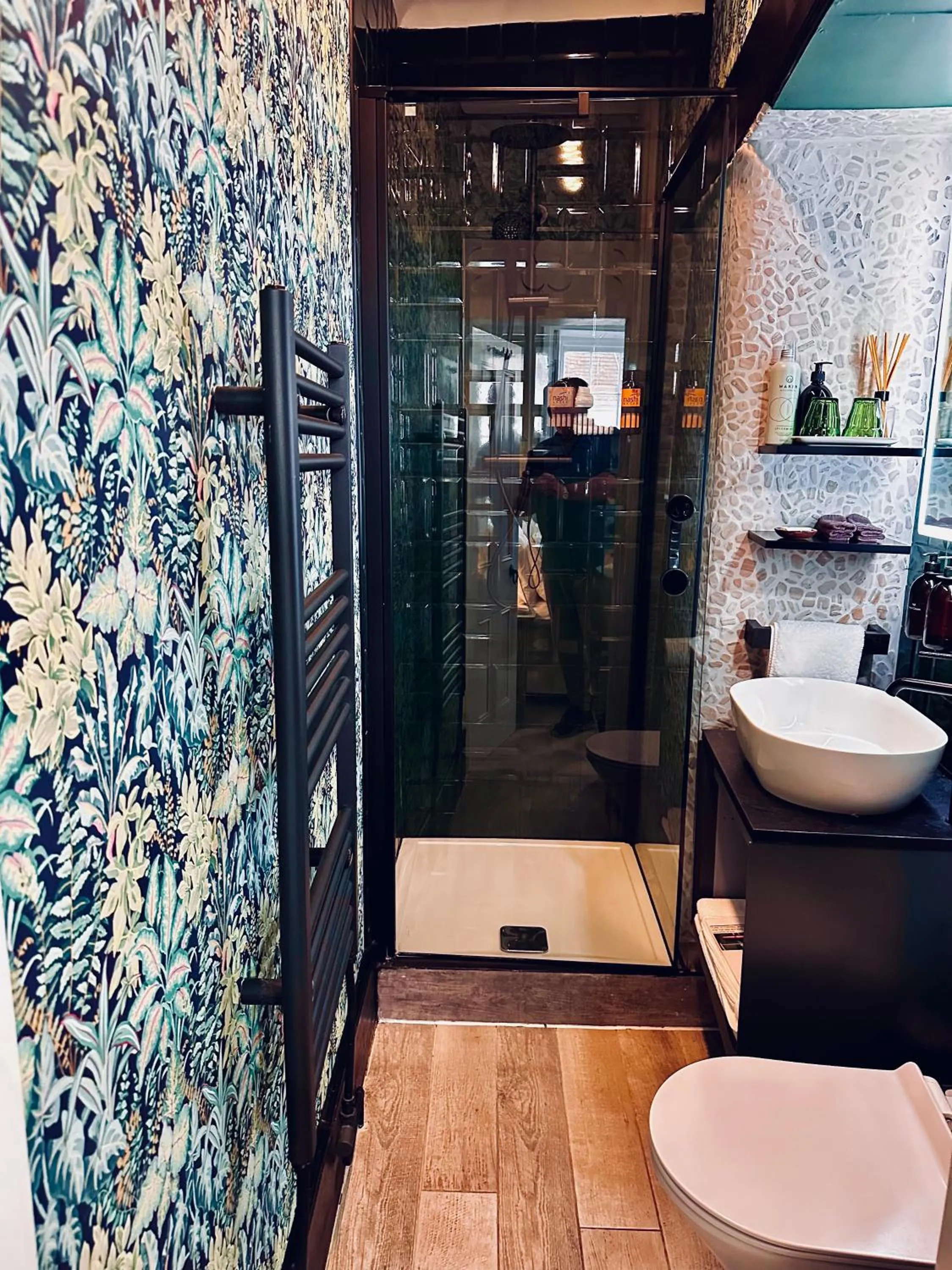 Shower in The Laindons