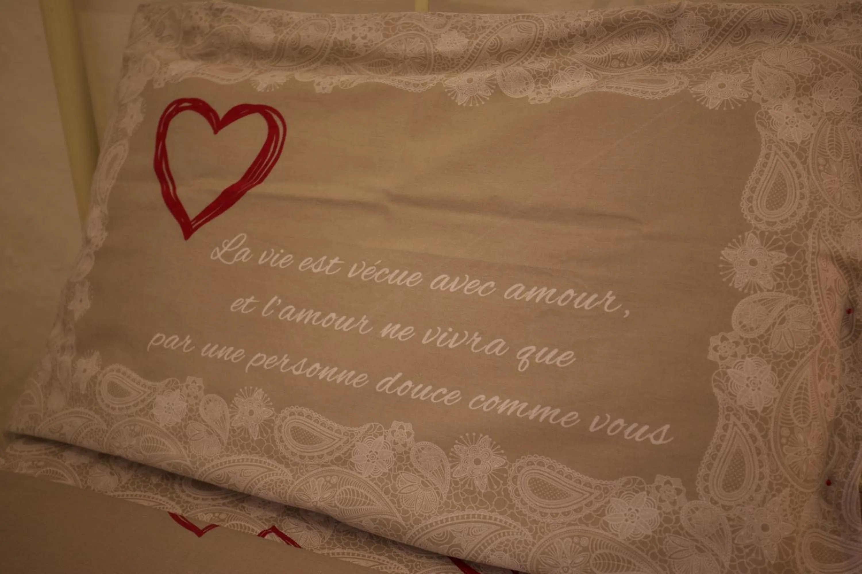 Decorative detail, Bed in B&B Tenuta Ranieri