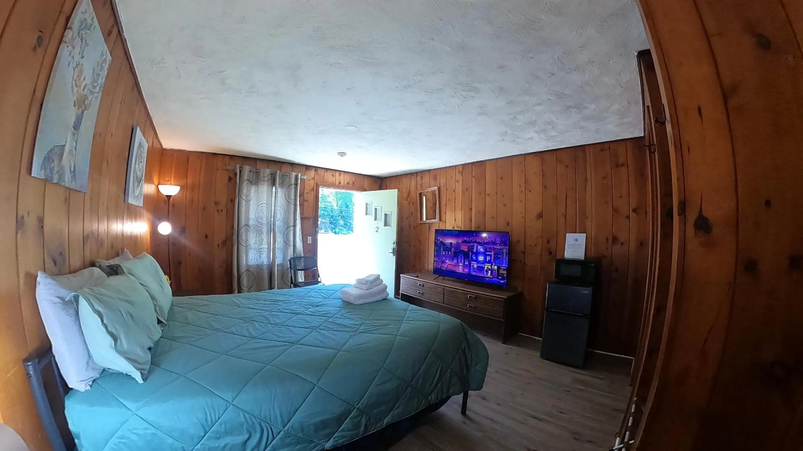 TV and multimedia, Bed in Heart of the Berkshires Motel
