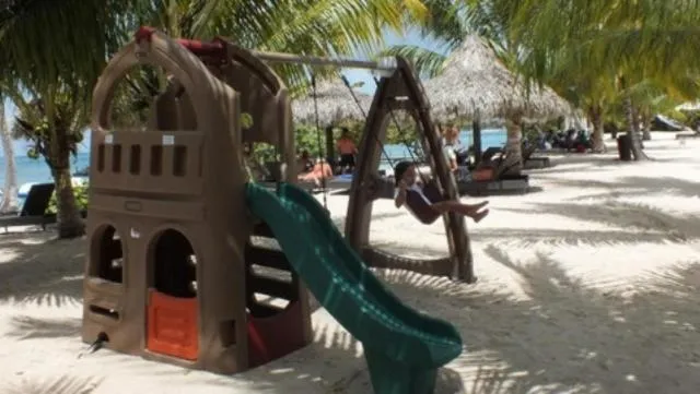 children in Appartamenti in Cadaques Caribe
