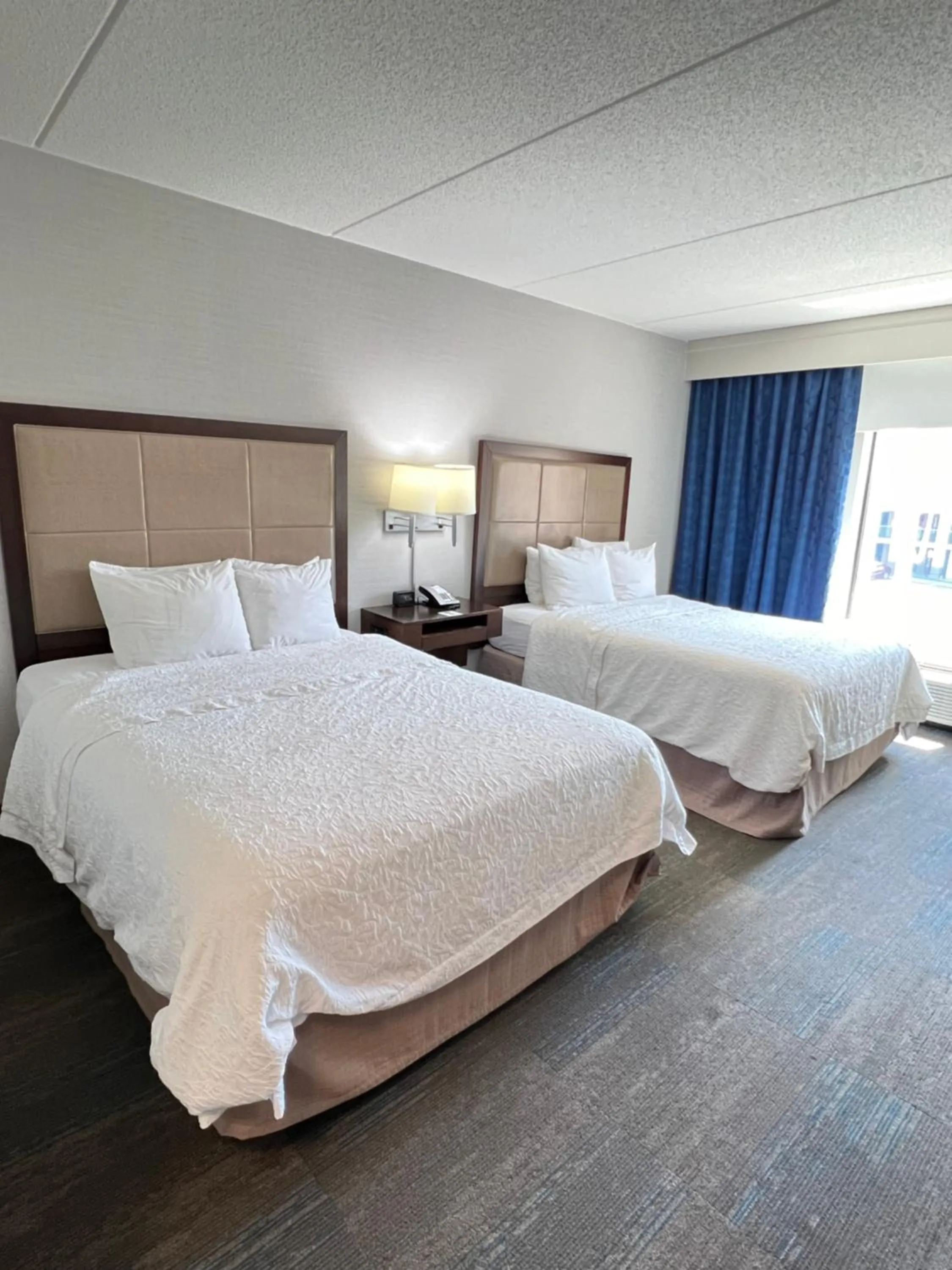 Bedroom, Bed in Hampton Inn & Suites Baltimore/Woodlawn