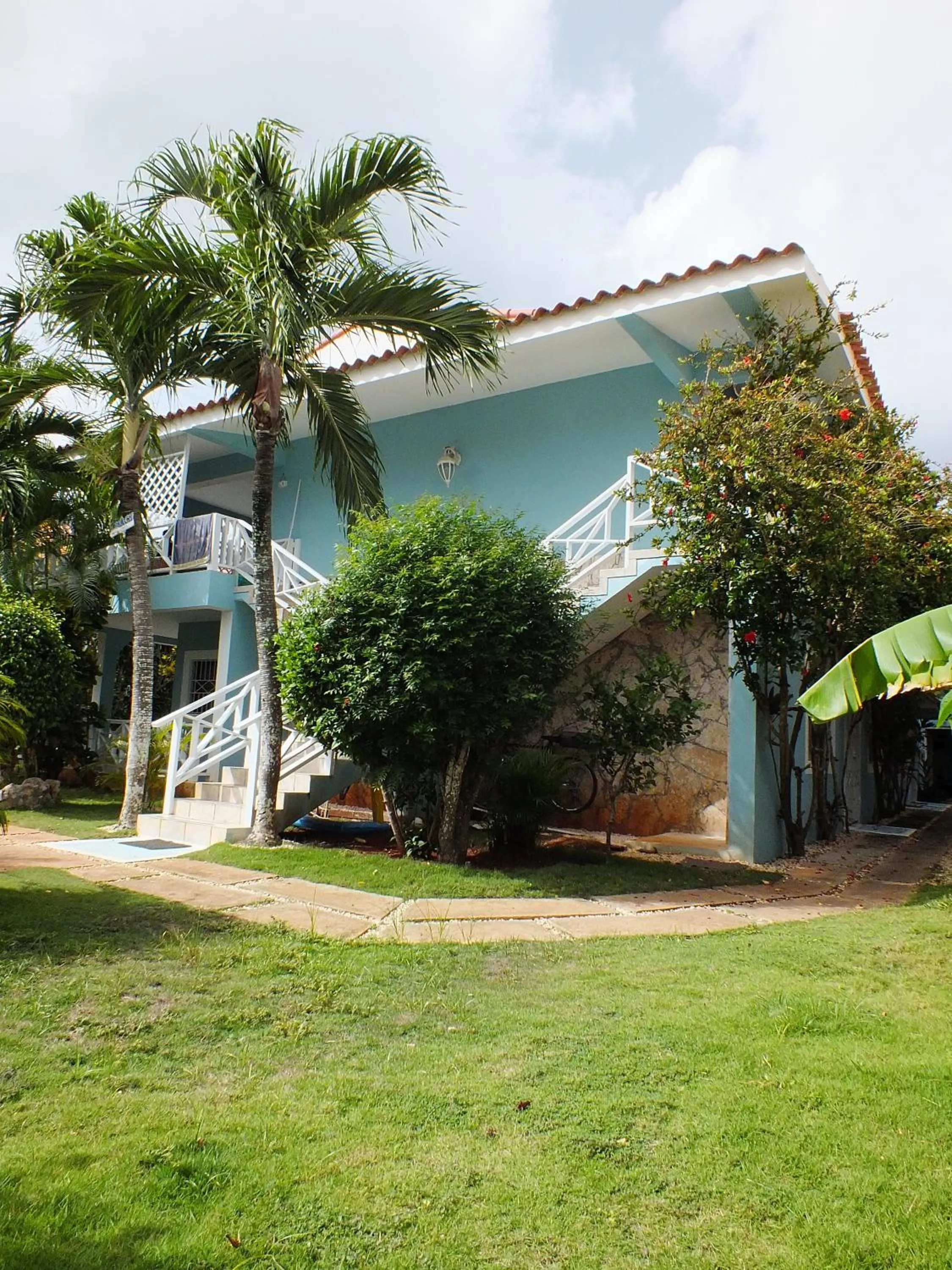 Property building in Villa Preciosa