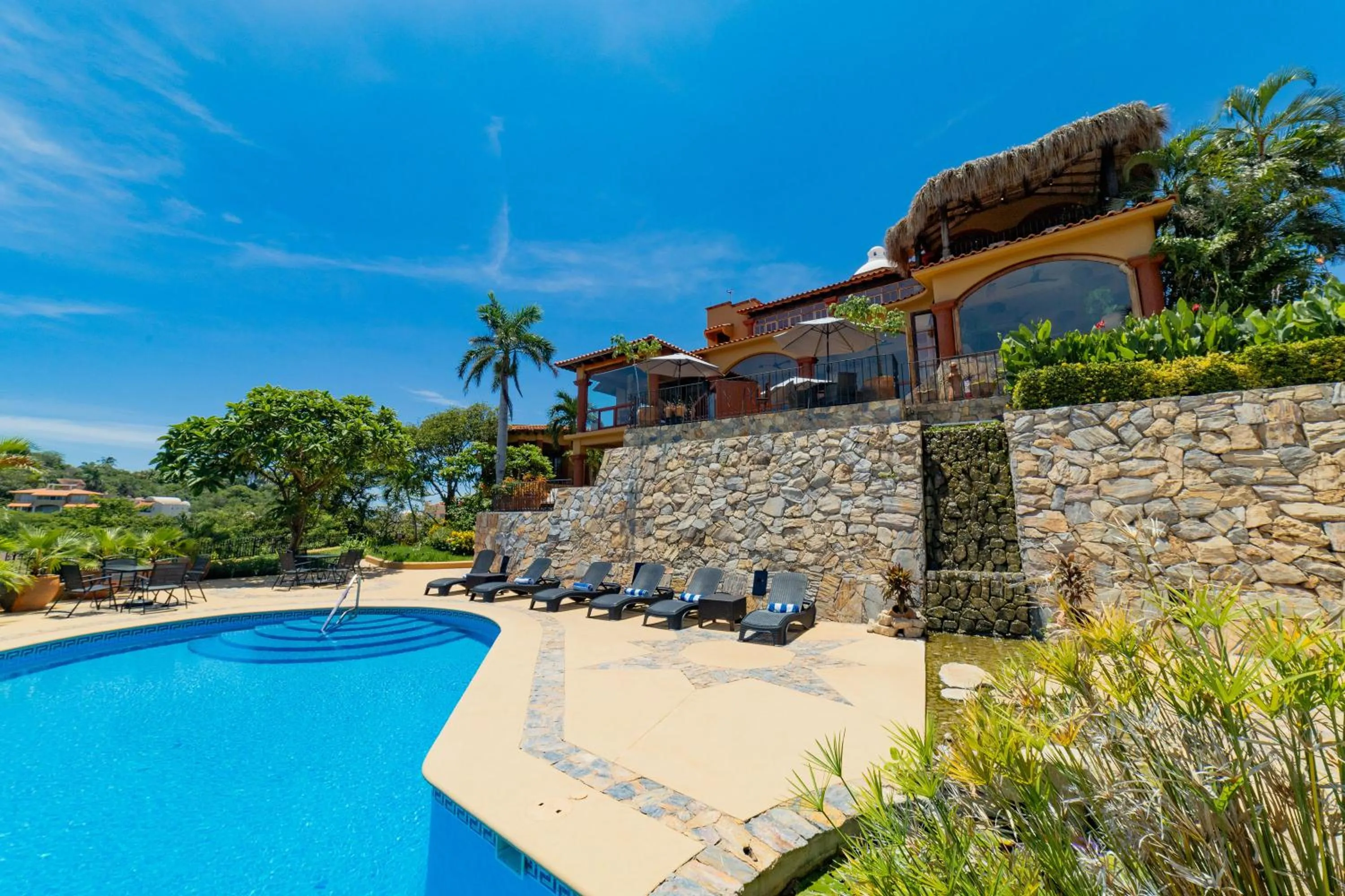 Pool view in Casa Ceiba Huatulco - Adults Only