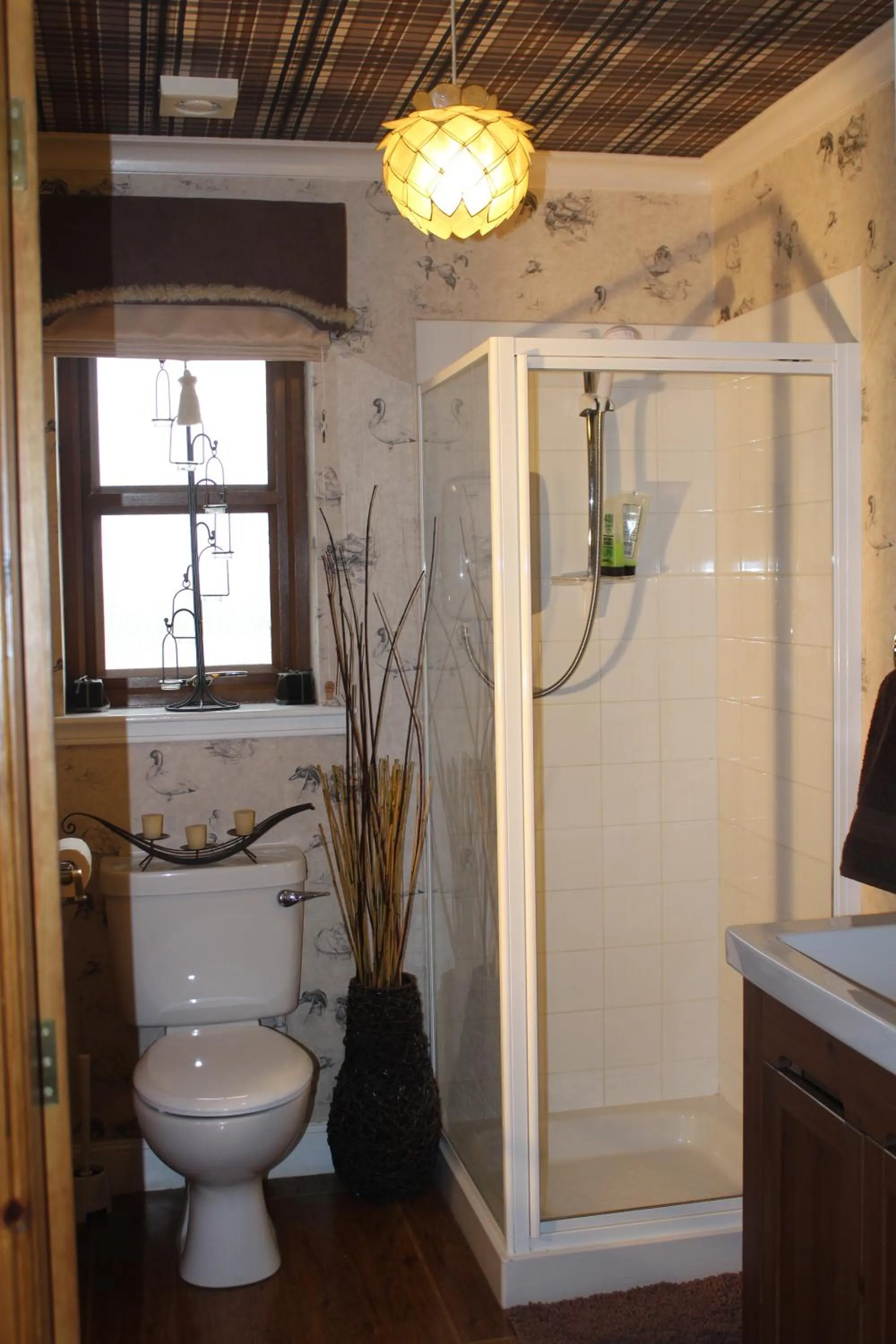 Bathroom in Valleyview House
