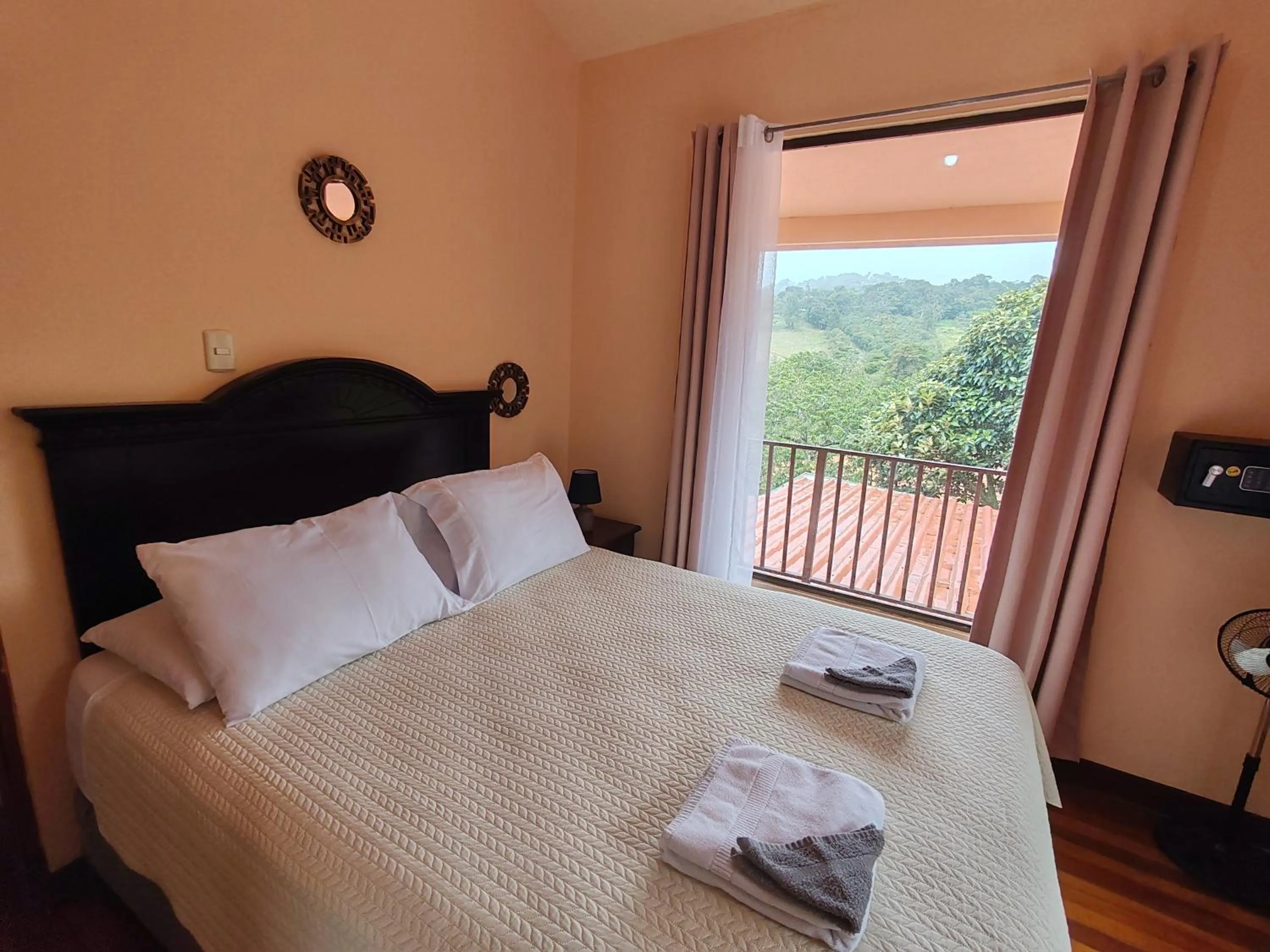 Bed in Mi Casa Su Casa Monteverde