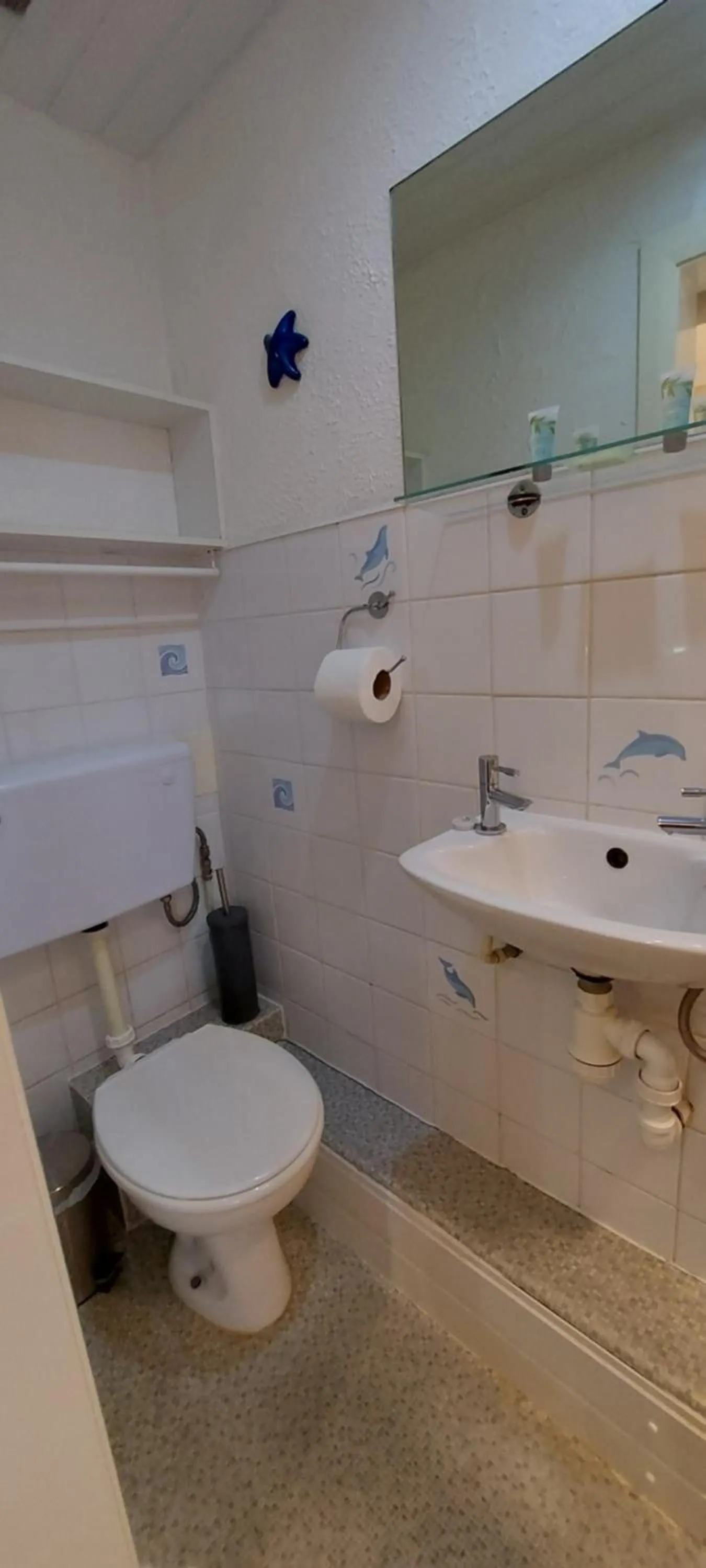 Toilet in Blackpool Lodge