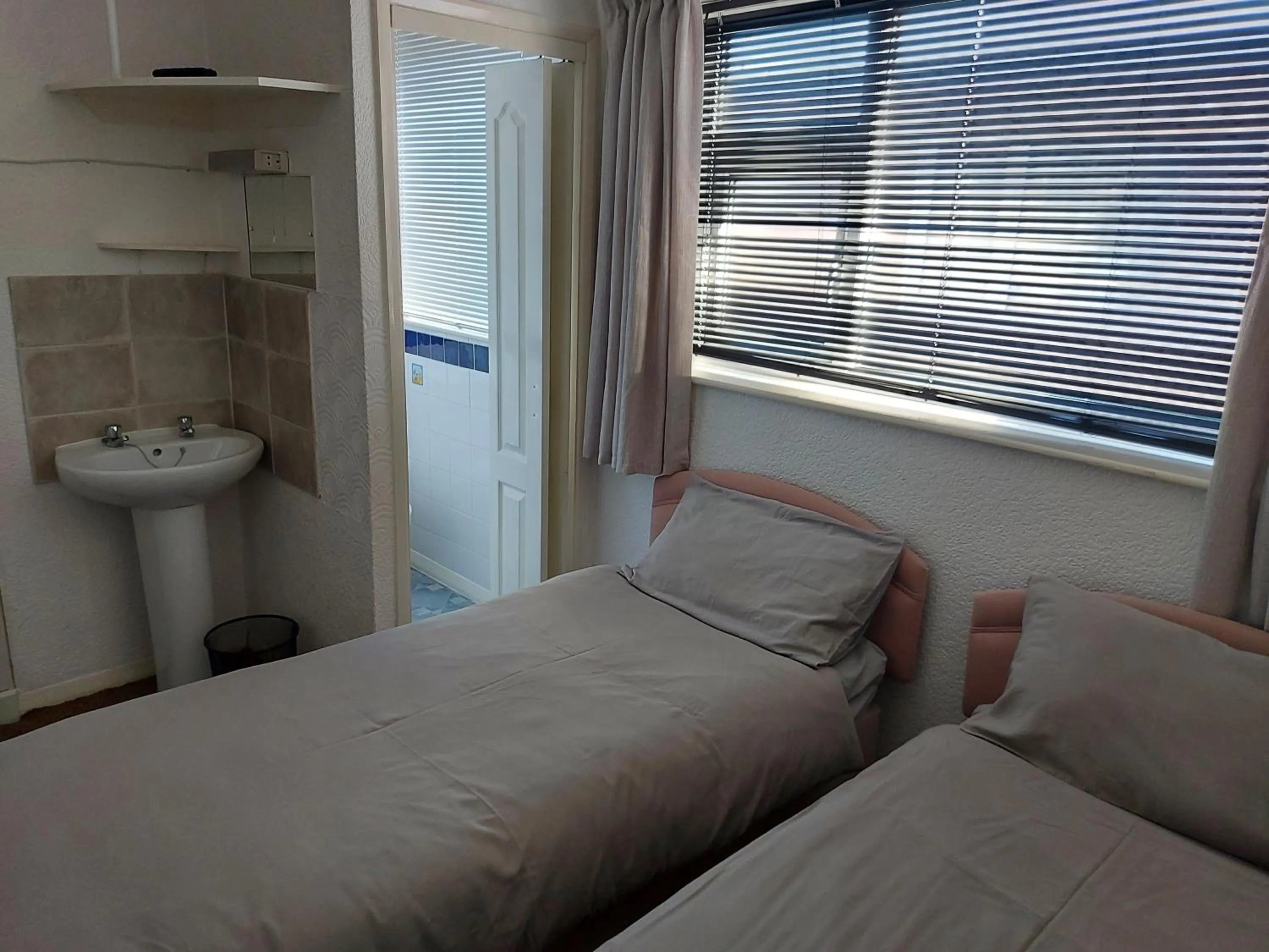 Bedroom, Bed in Blackpool Lodge