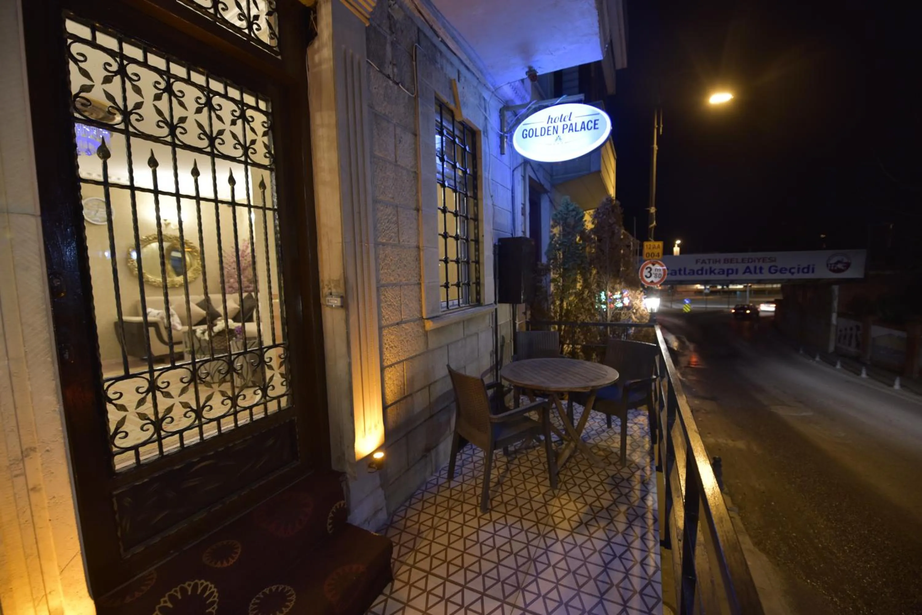 Night in GOLDEN PALACE SEA ViEW