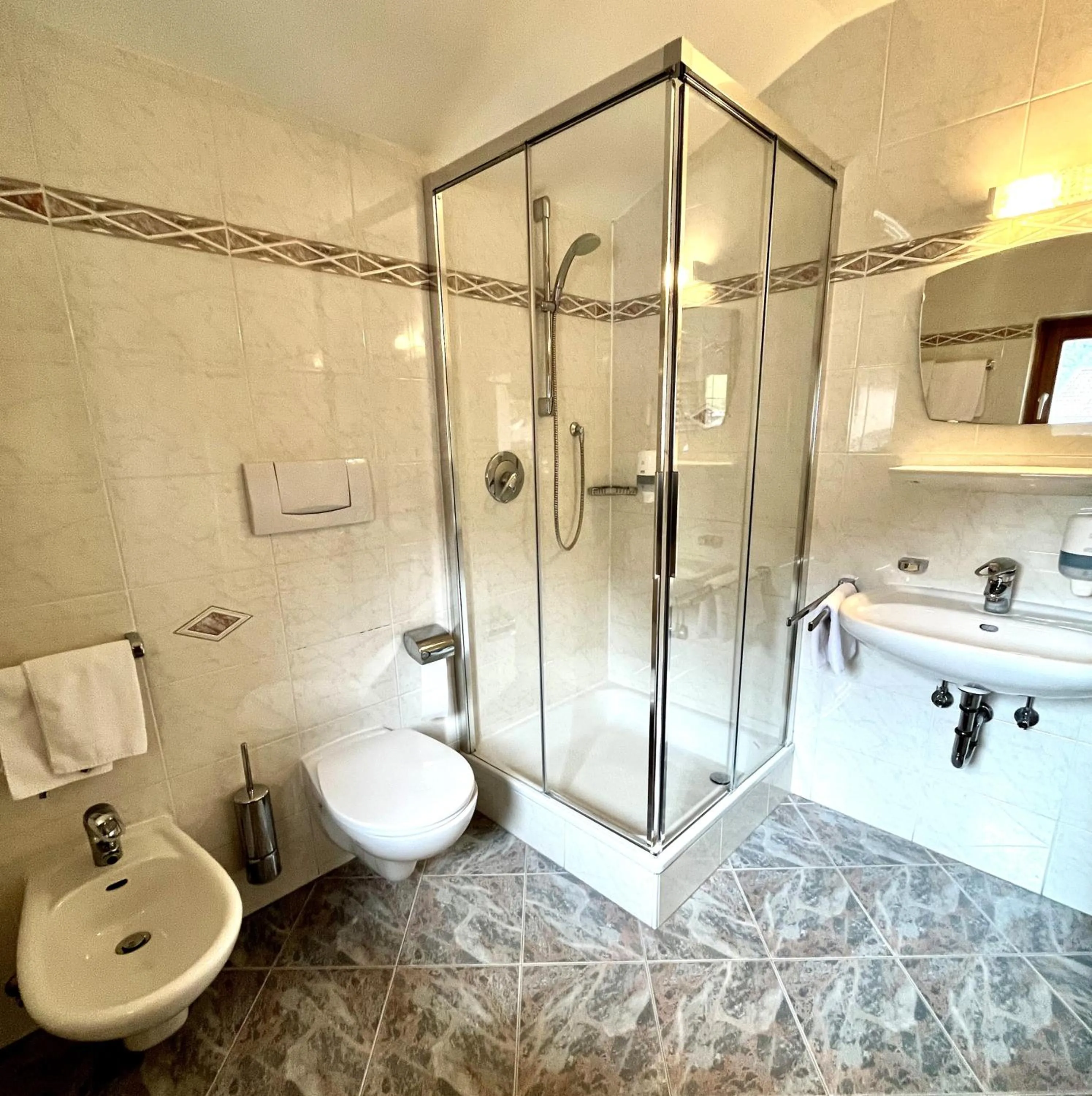 Shower in Hotel Gasthof Kircher