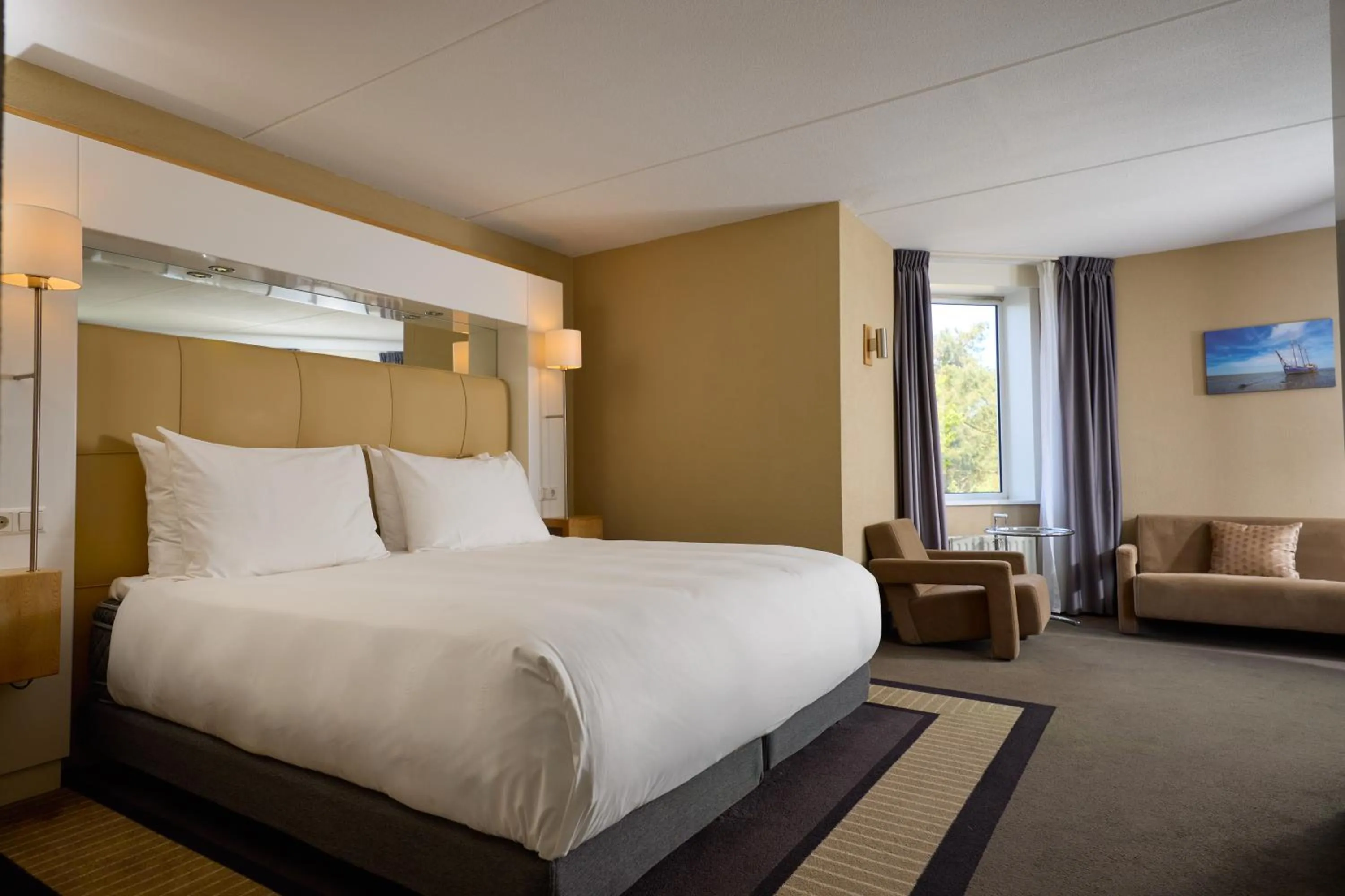 Bathroom, Bed in WestCord Hotel Schylge