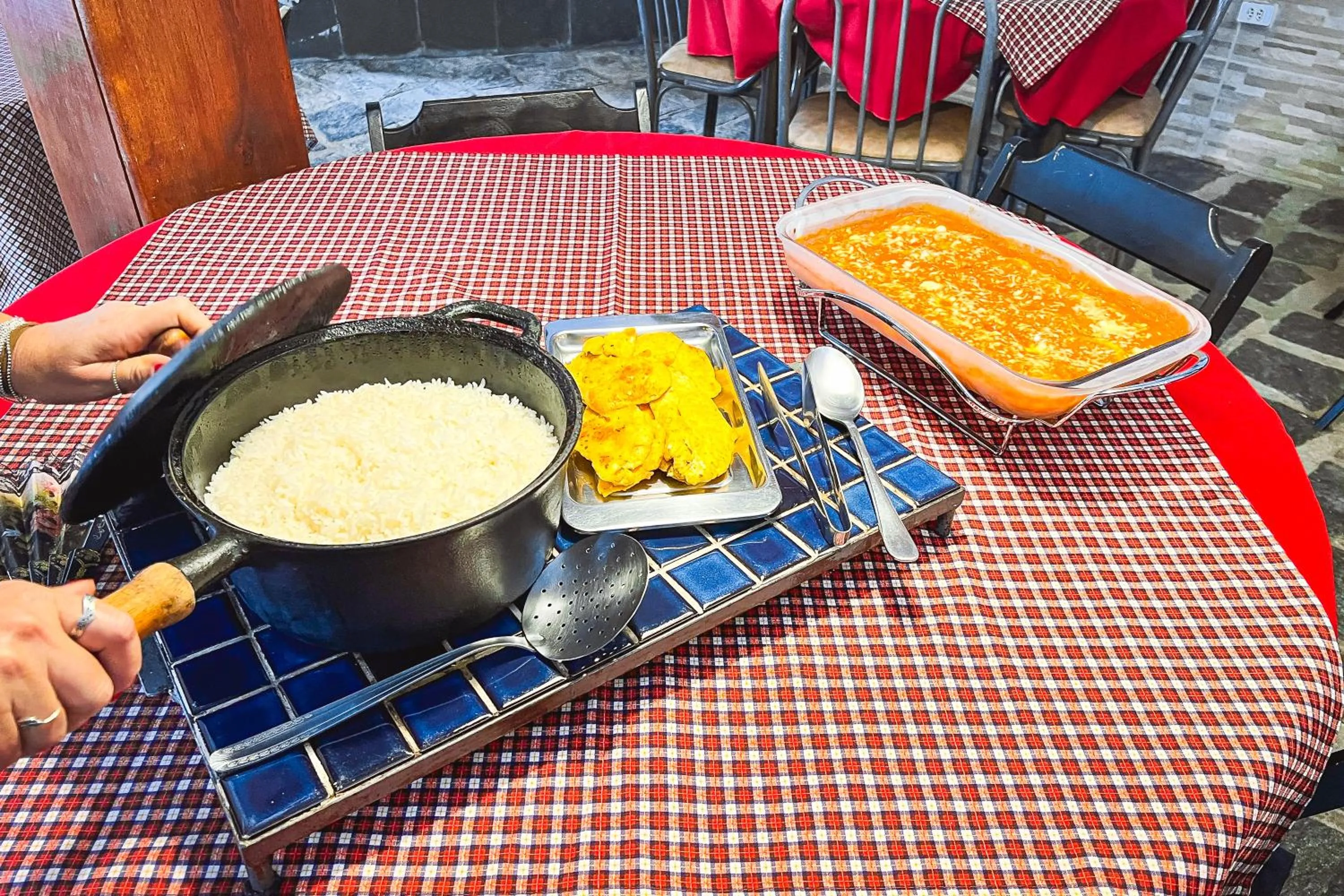 Restaurant/places to eat in VELINN Pousada Cesar