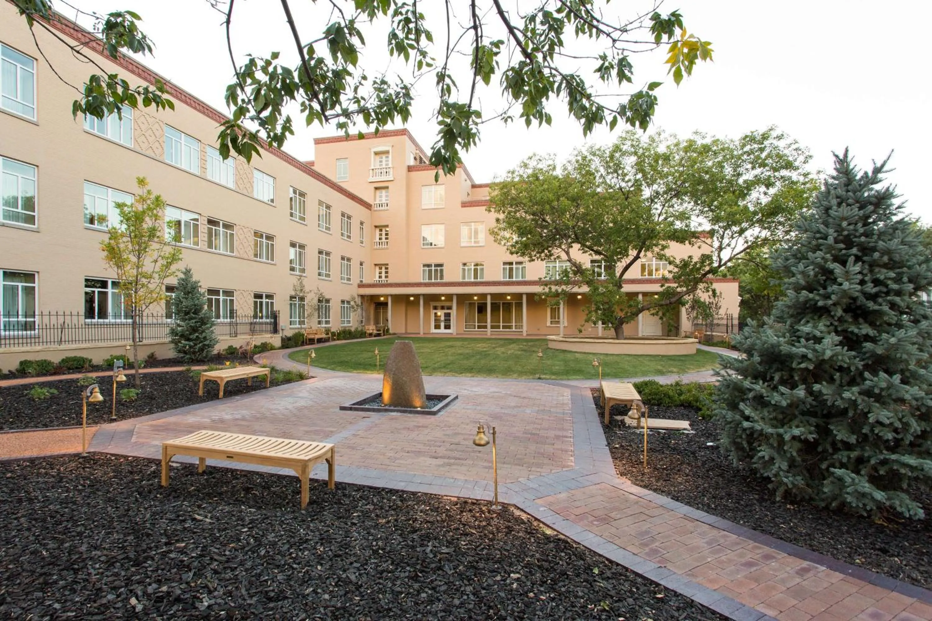 Property building in Drury Plaza Hotel in Santa Fe