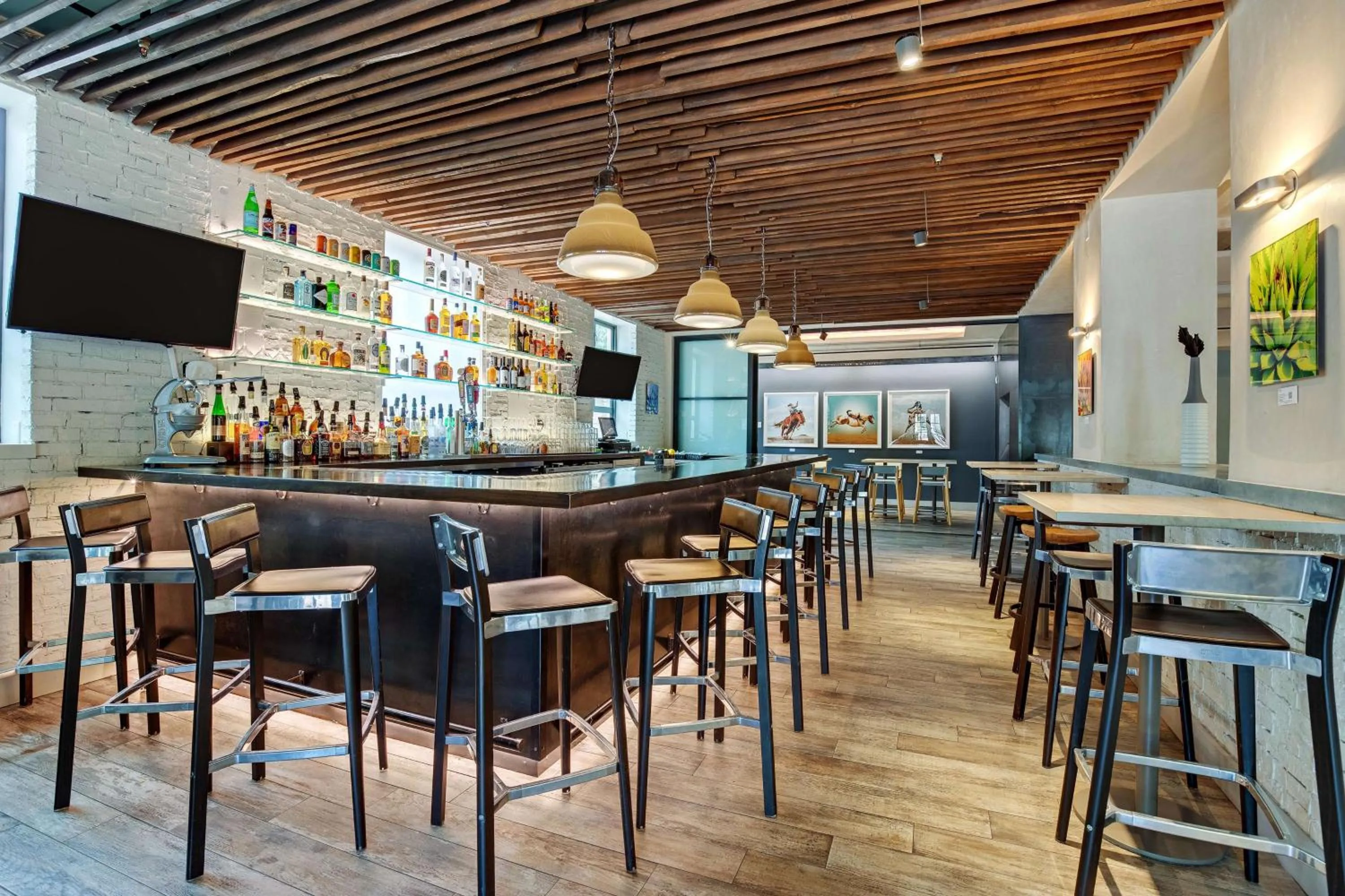 Lounge or bar in Drury Plaza Hotel in Santa Fe