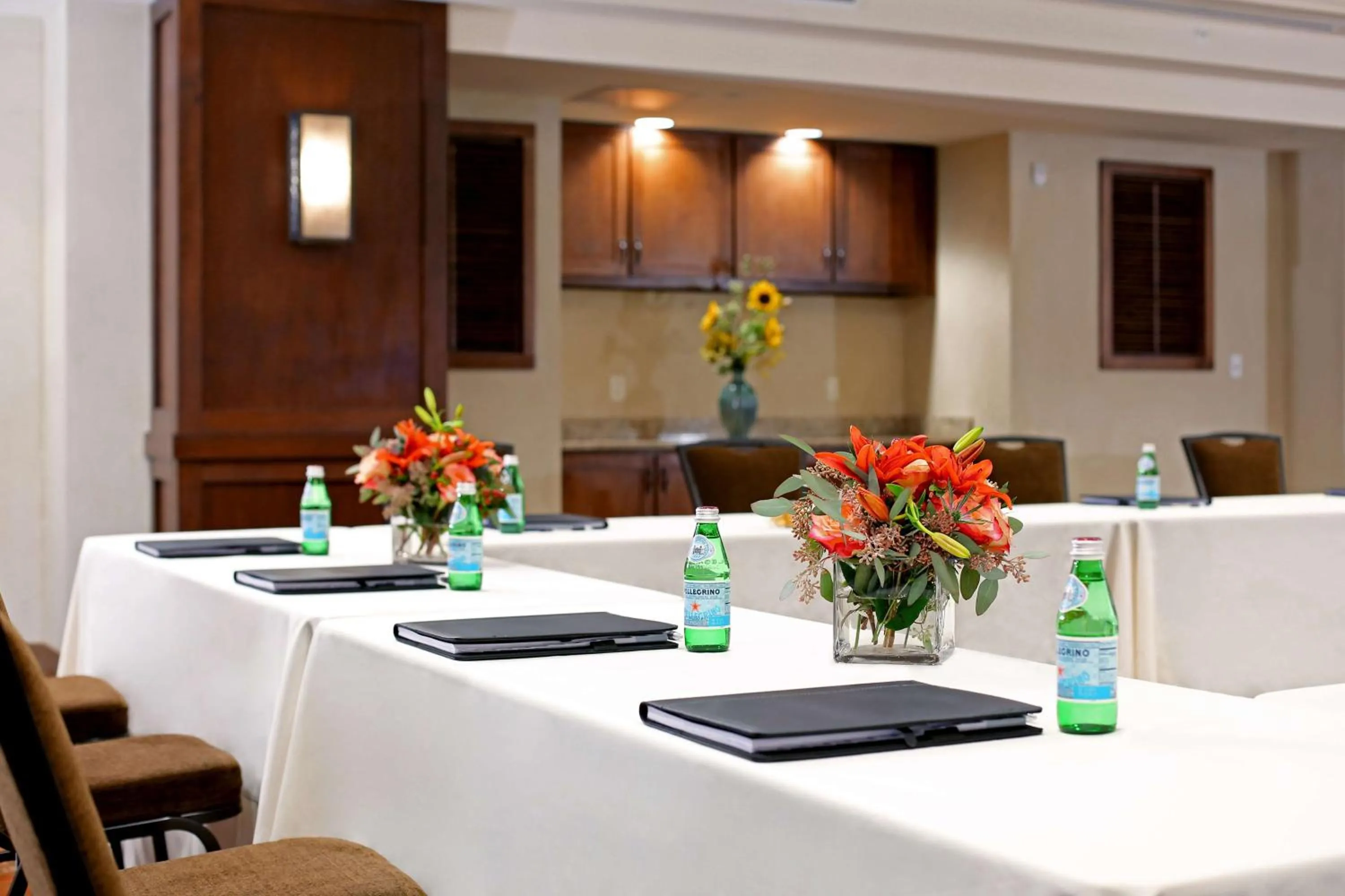 Meeting/conference room in Drury Plaza Hotel in Santa Fe