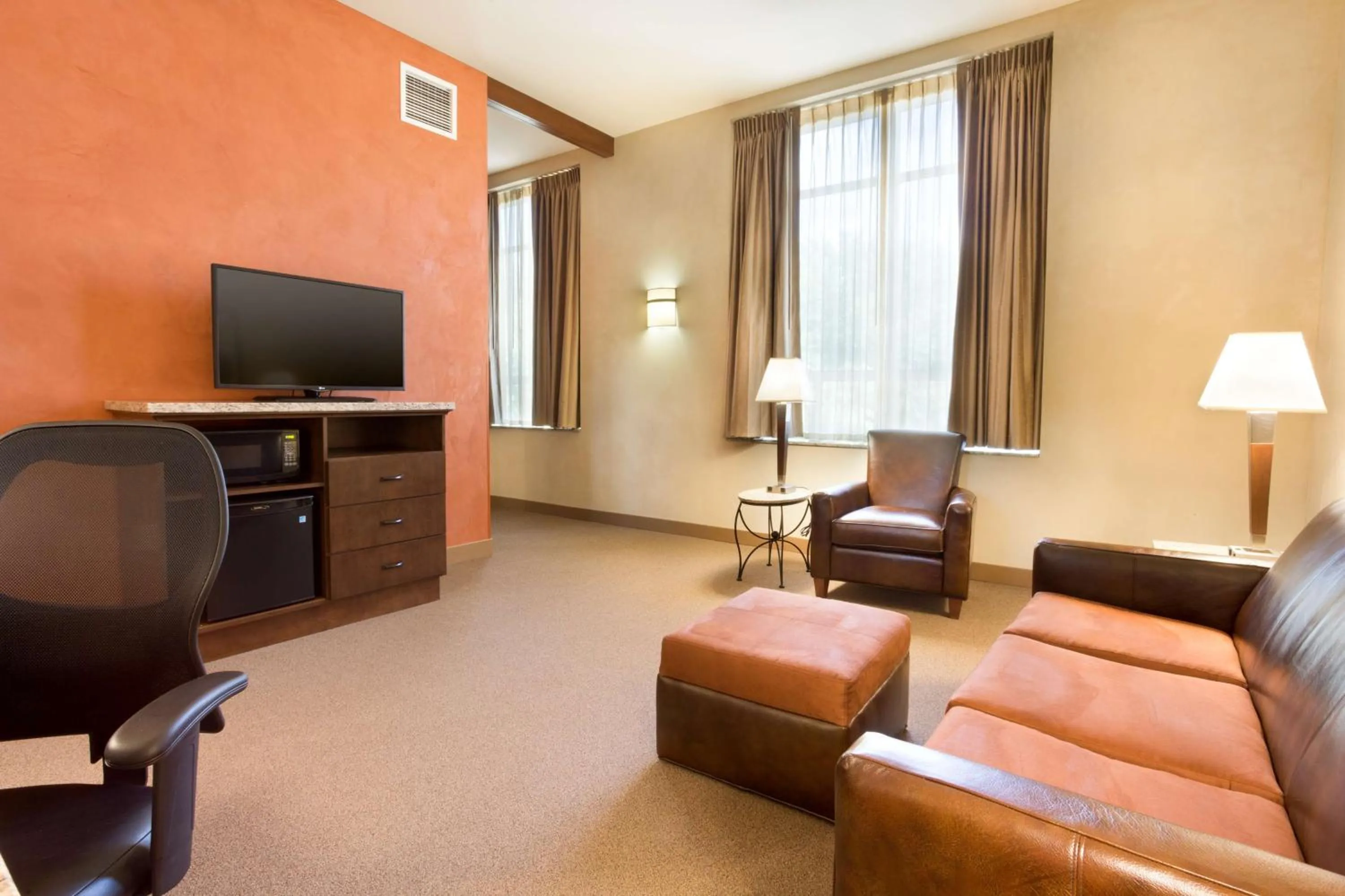 Superior King Suite with Soaking Tub in Drury Plaza Hotel in Santa Fe