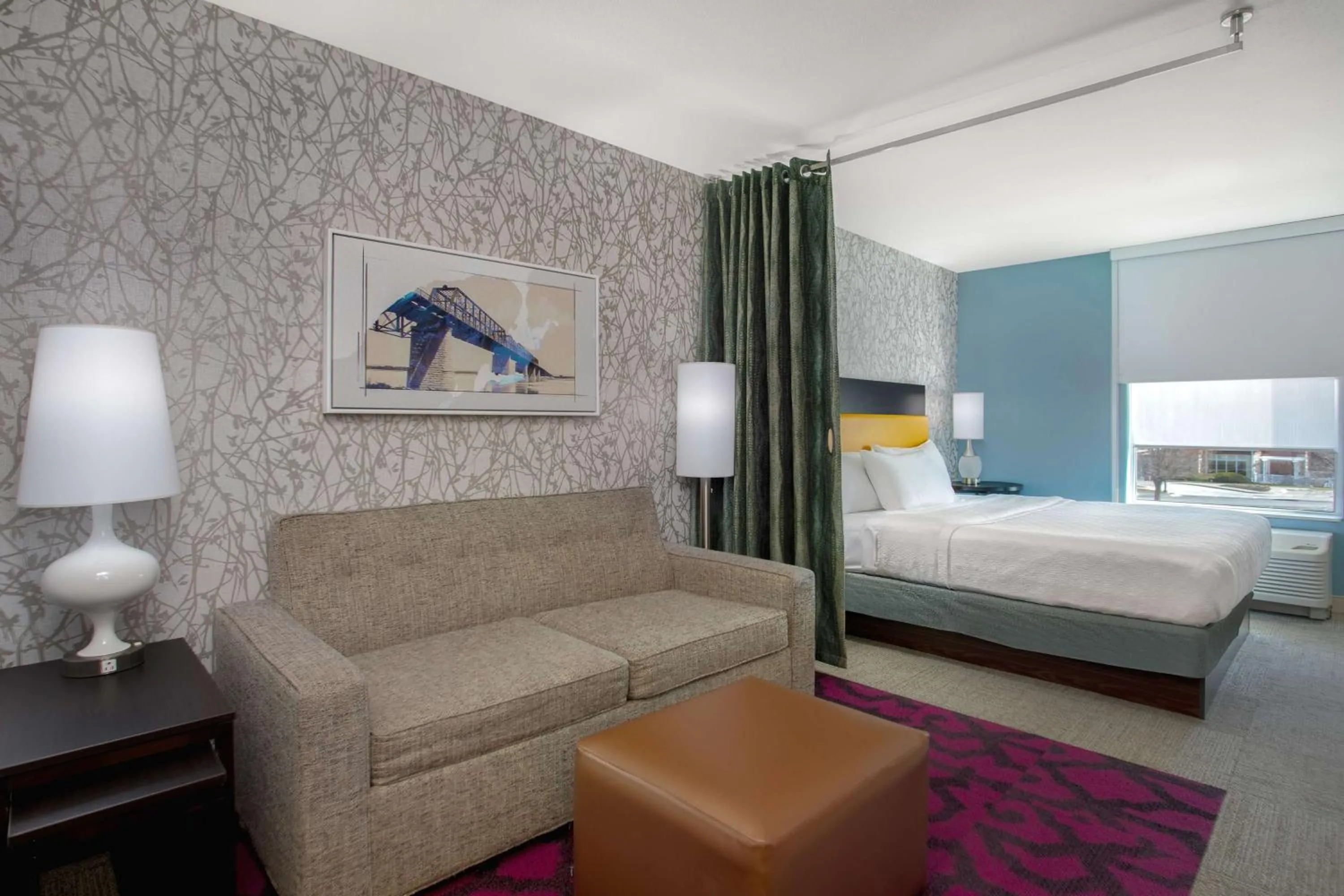 Living room, Bed in Home2 Suites By Hilton Omaha West