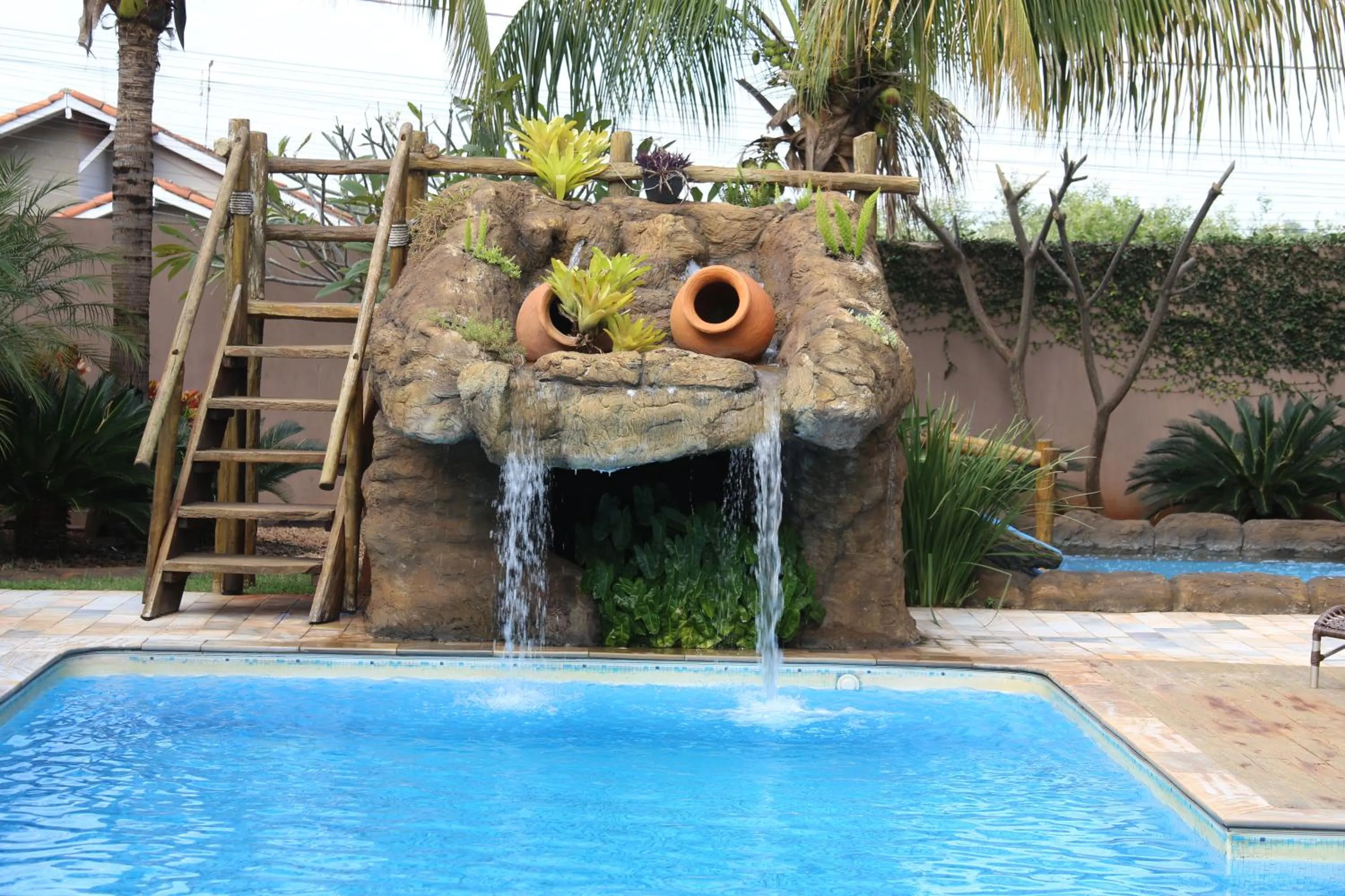 Swimming pool in Pousada Tia Nena