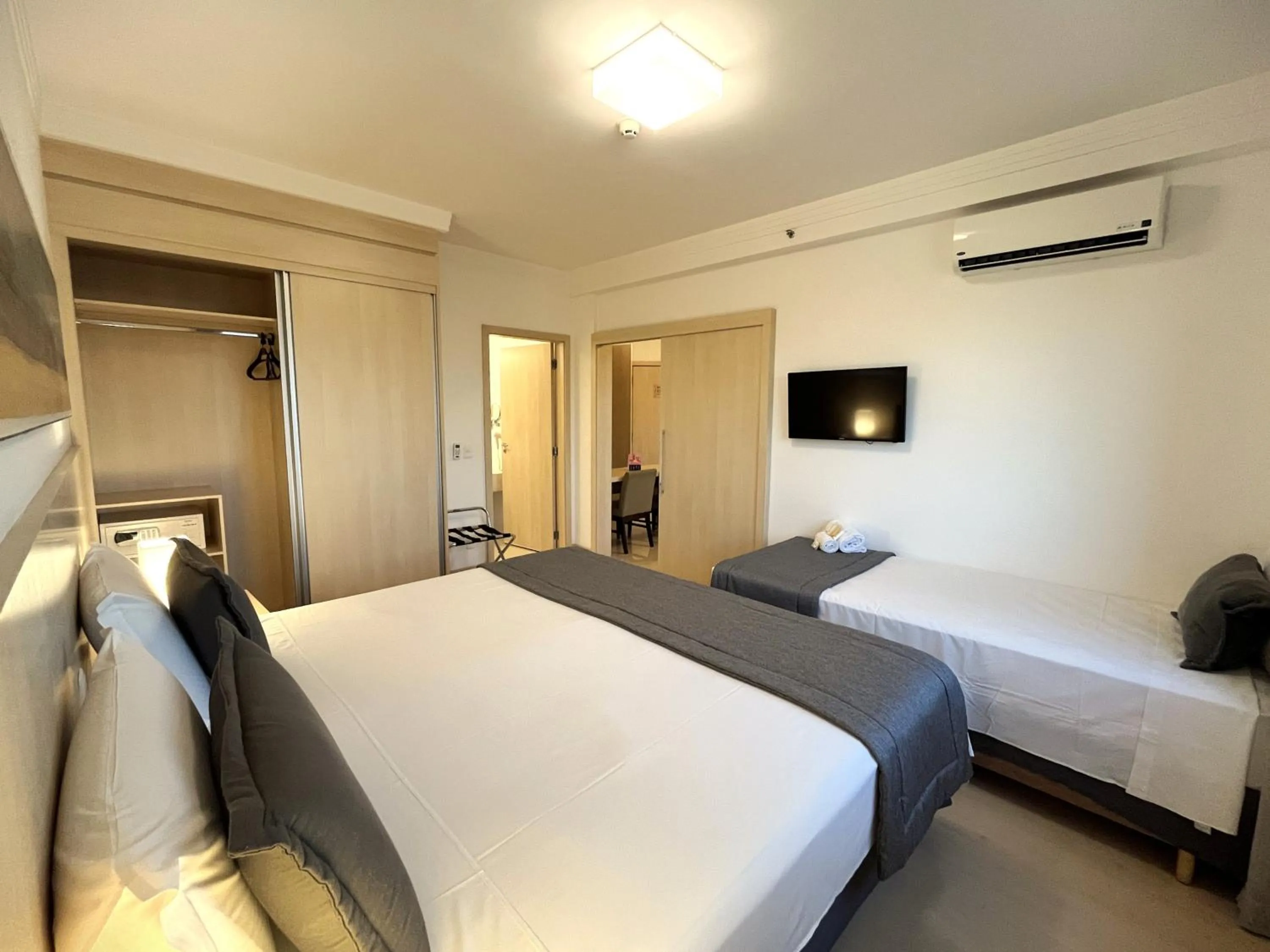 Bed in Hotel Mont Blanc Premium