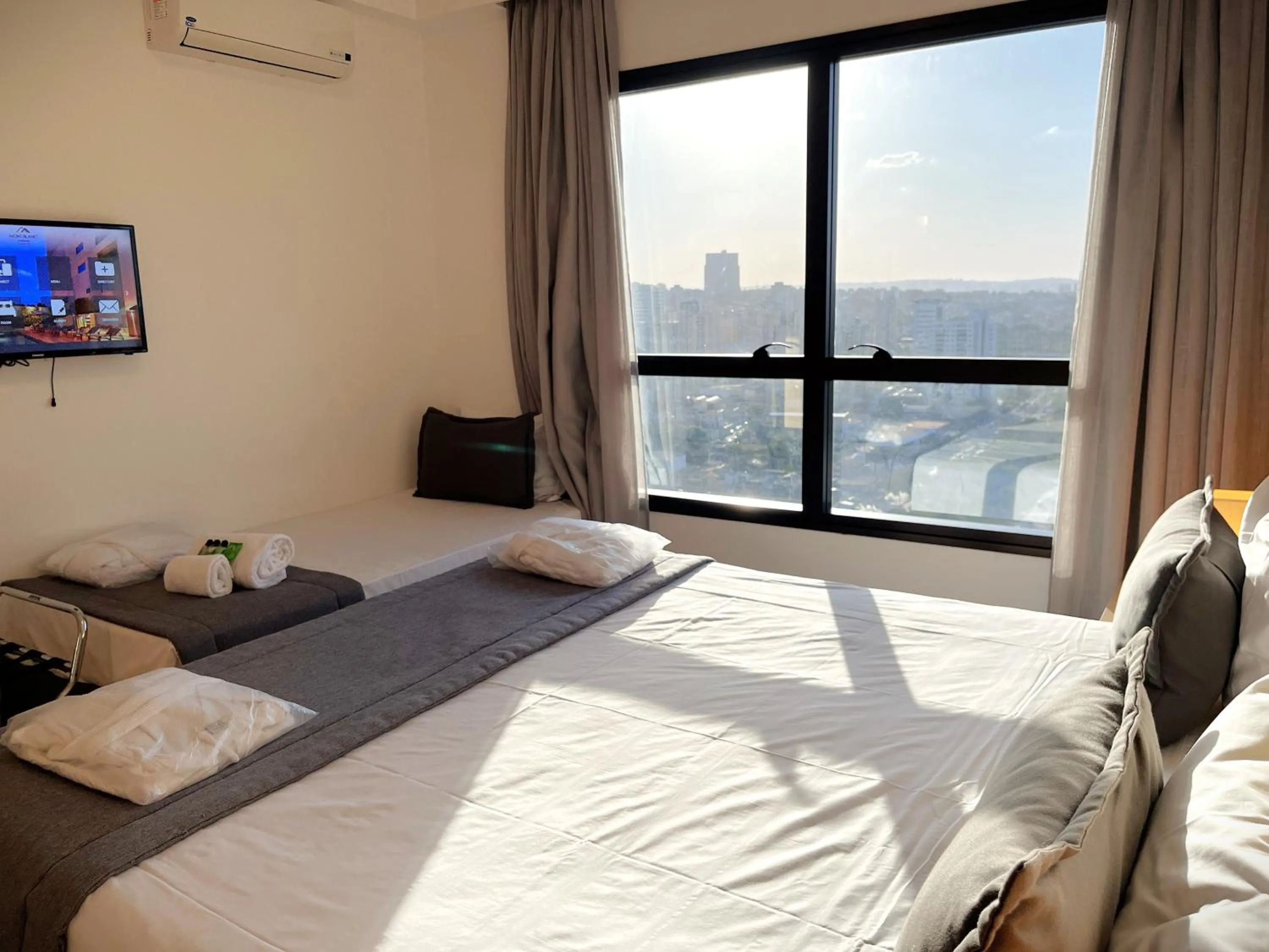 Bed in Hotel Mont Blanc Premium