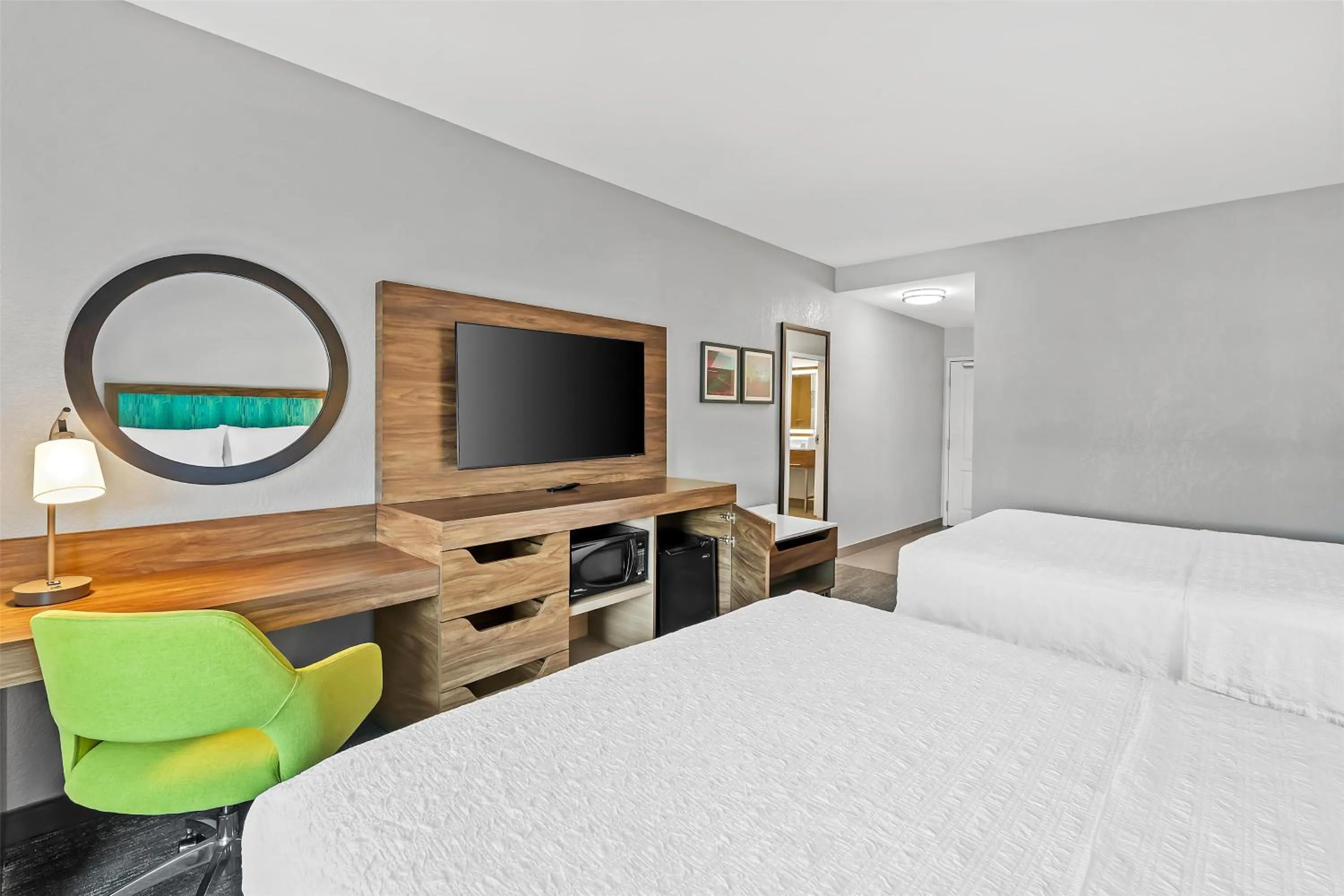 Bed in Hampton Inn Omaha/West Dodge Road, Old Mill