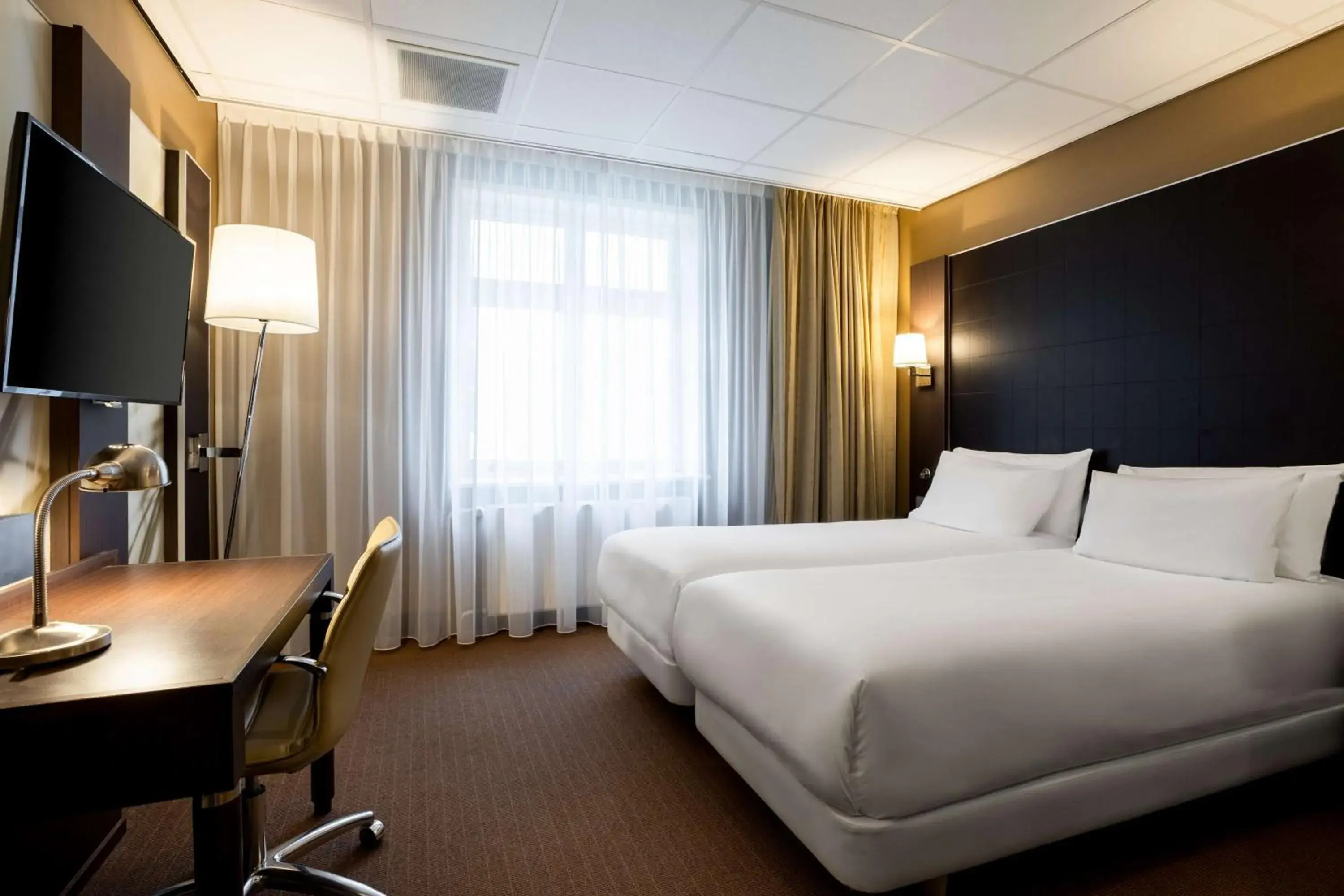 Standard Twin Room in NH Centre Utrecht Hotel Standard Twin Room in NH Centre Utrecht Hotel