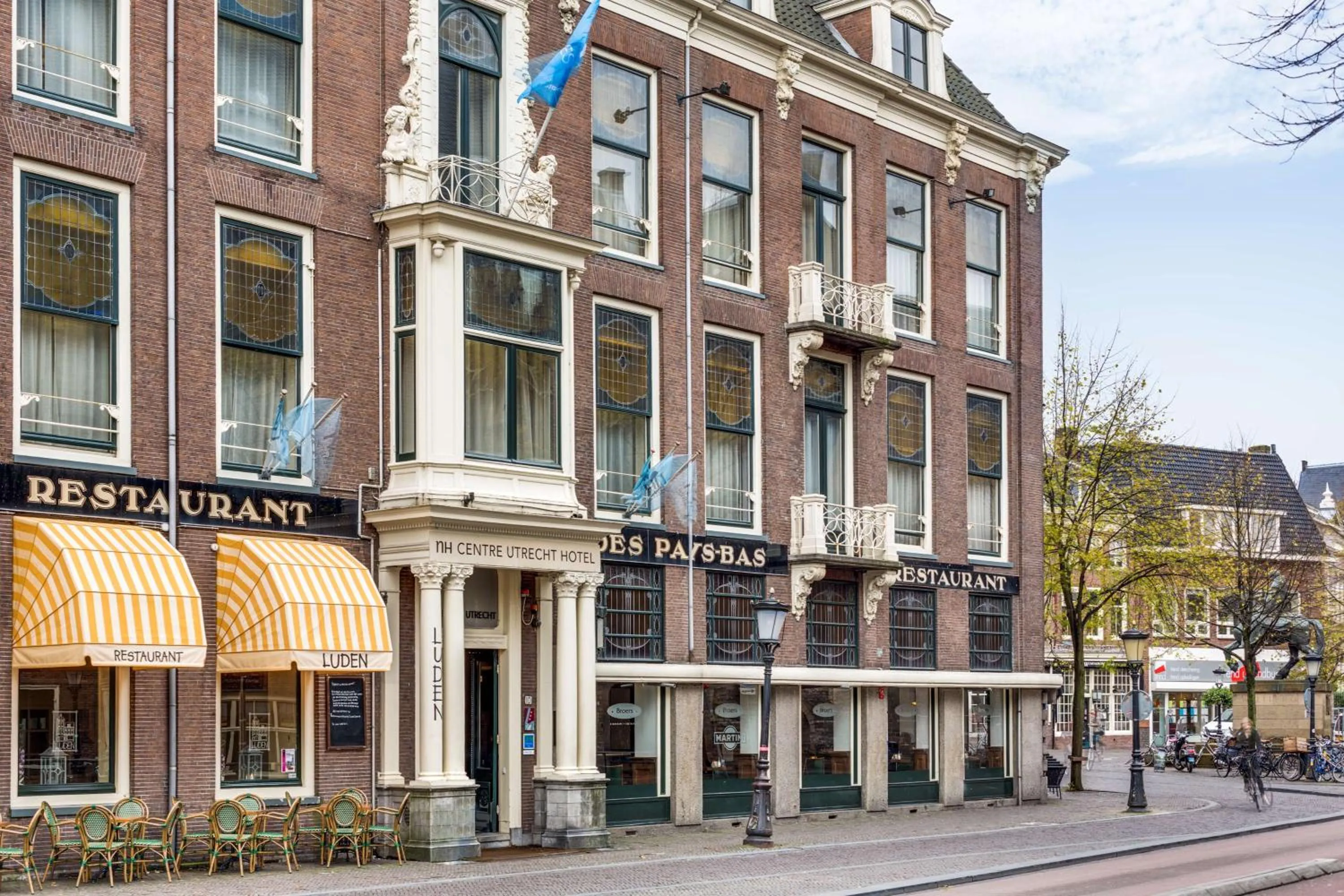 Property building in NH Centre Utrecht Hotel