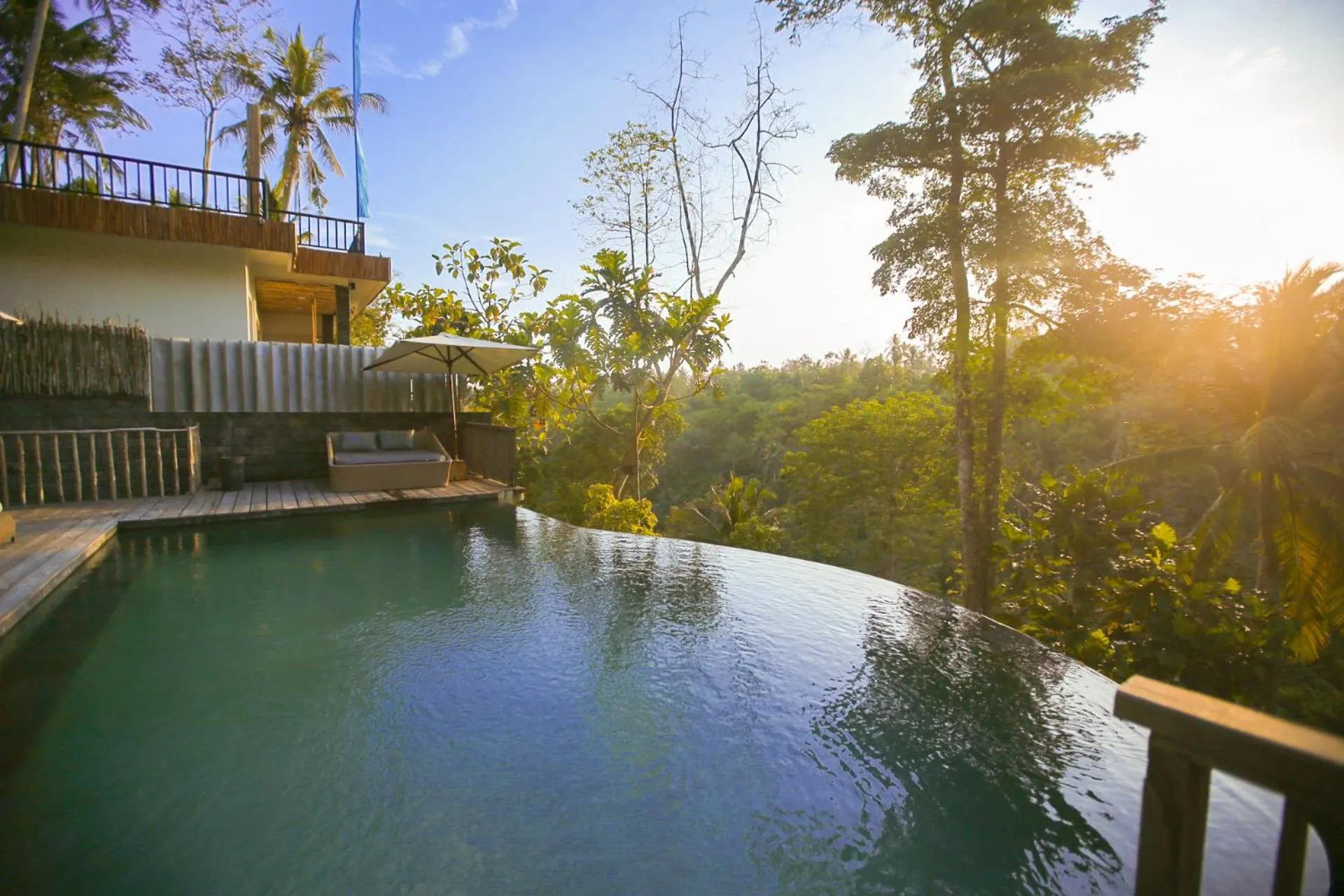 Swimming pool in Angsoka Bungalow