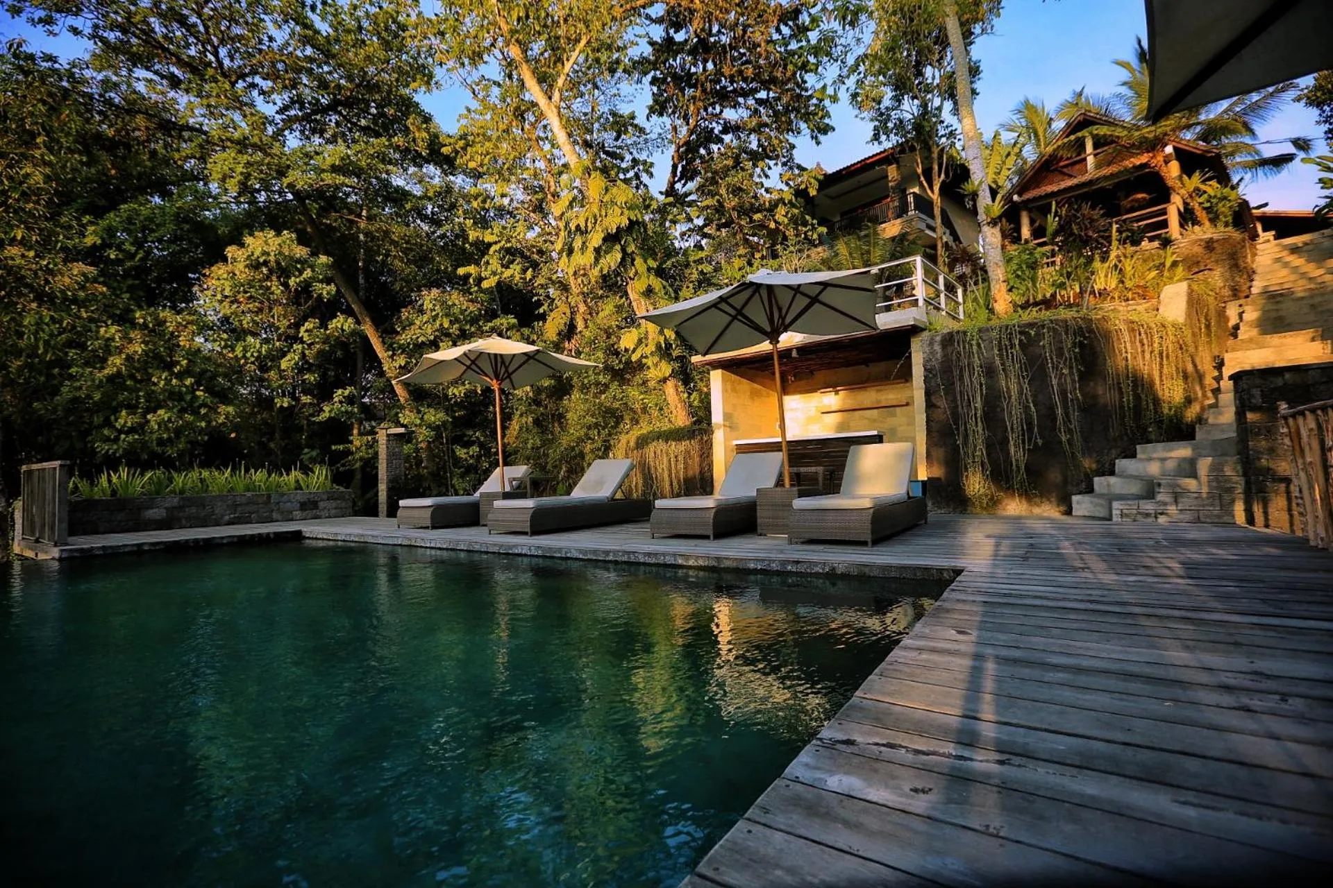 Swimming pool in Angsoka Bungalow