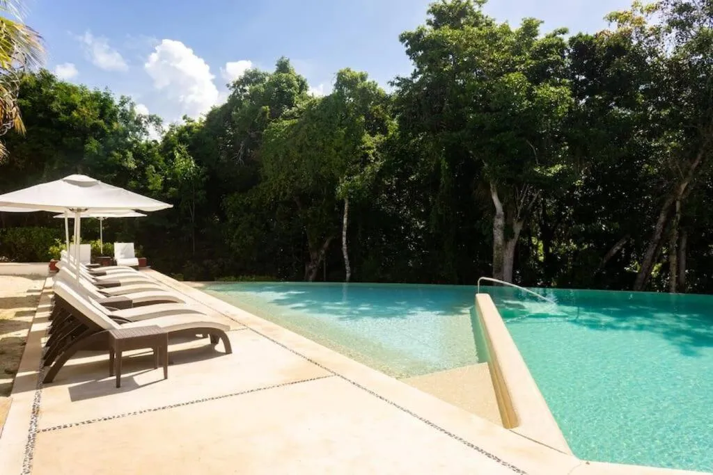 Luxury Apartment with M Benz and & Driver Included