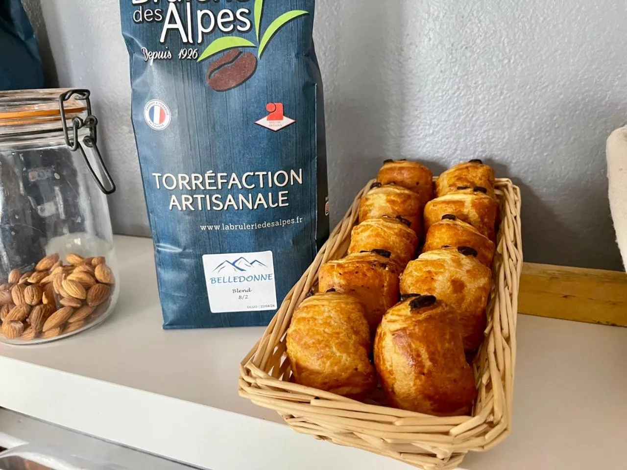 Buffet breakfast in Hôtel Chalet Le Panoramique