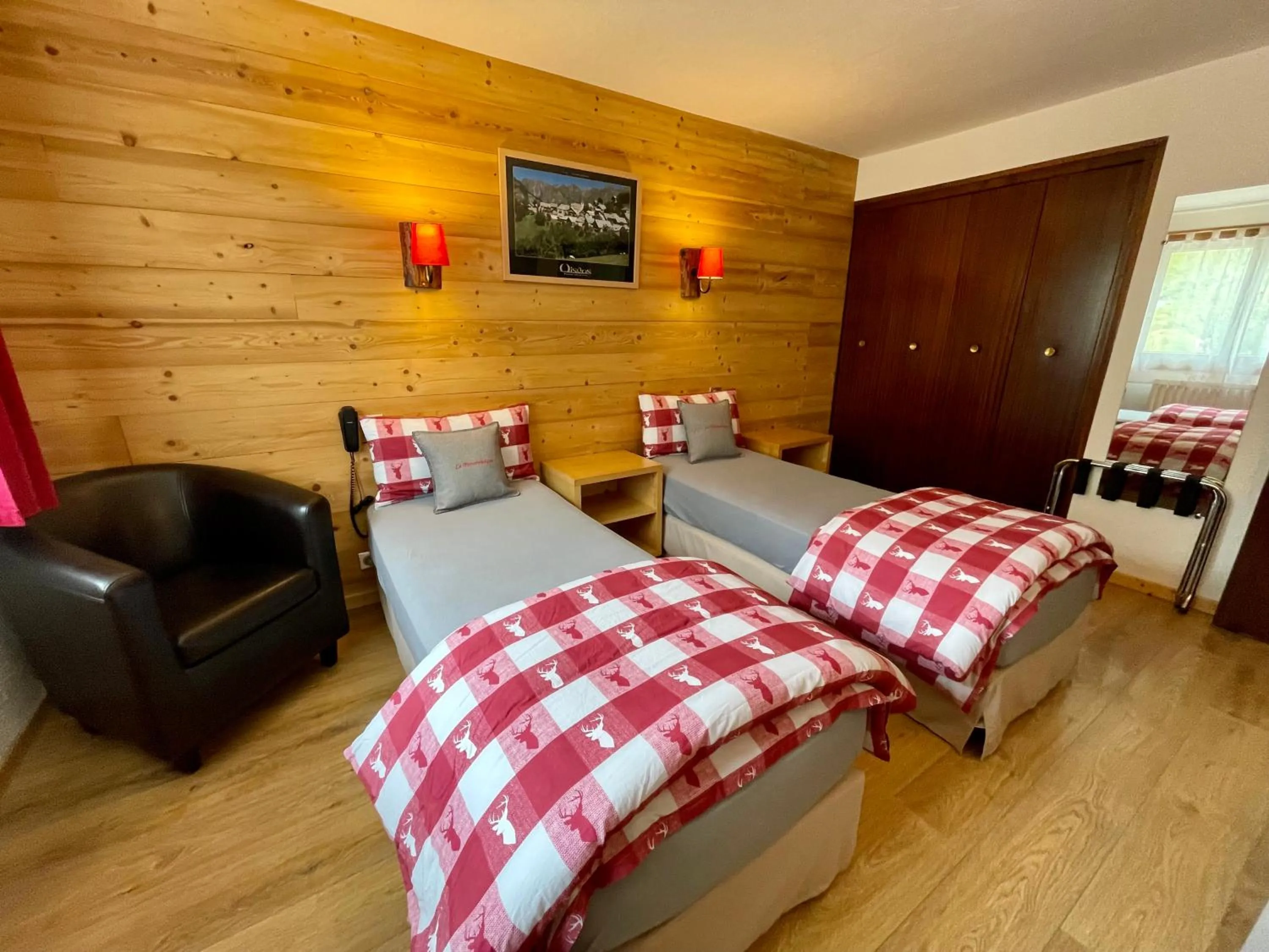 Bed in Hôtel Chalet Le Panoramique