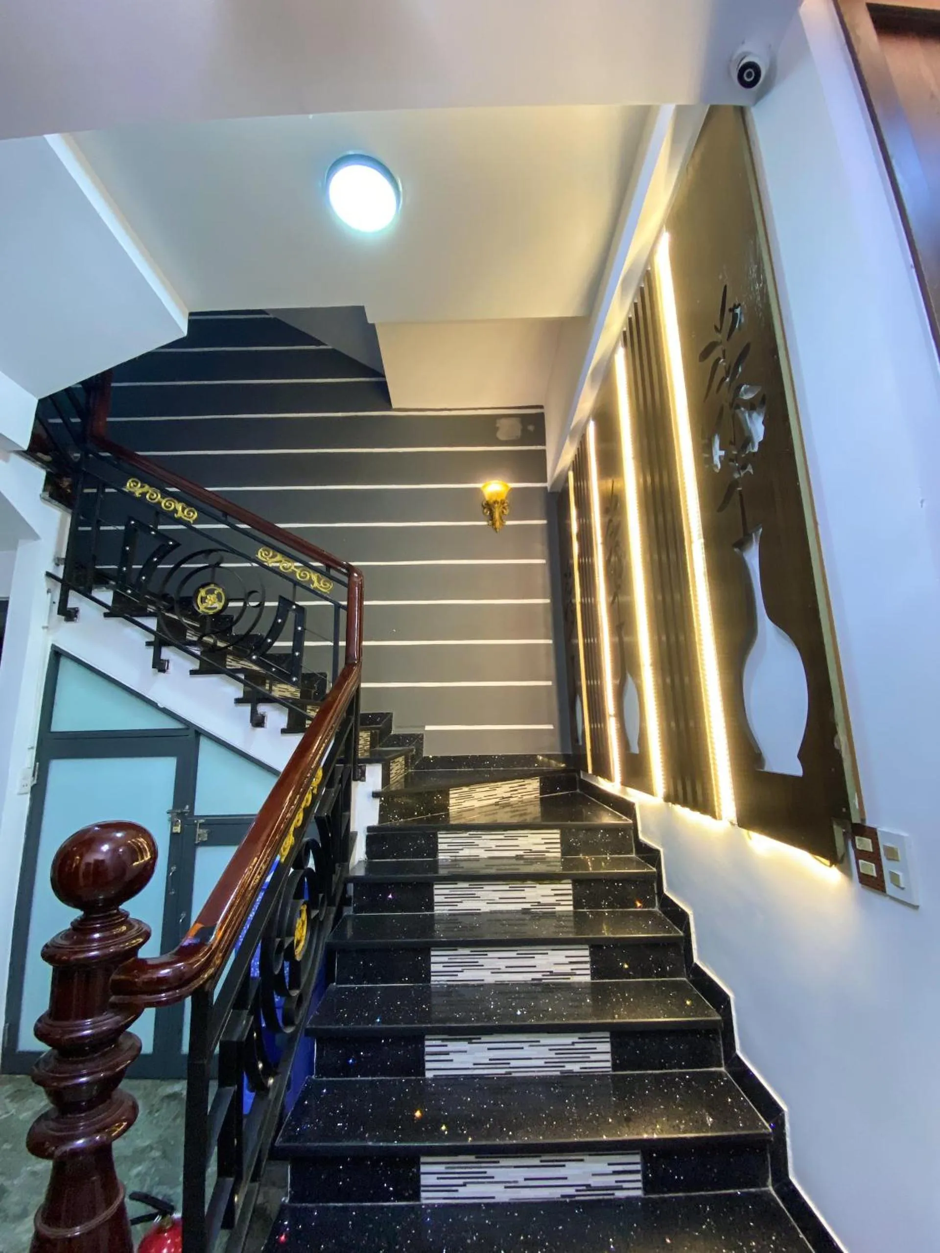 Property building in Nguyên Hương Hotel