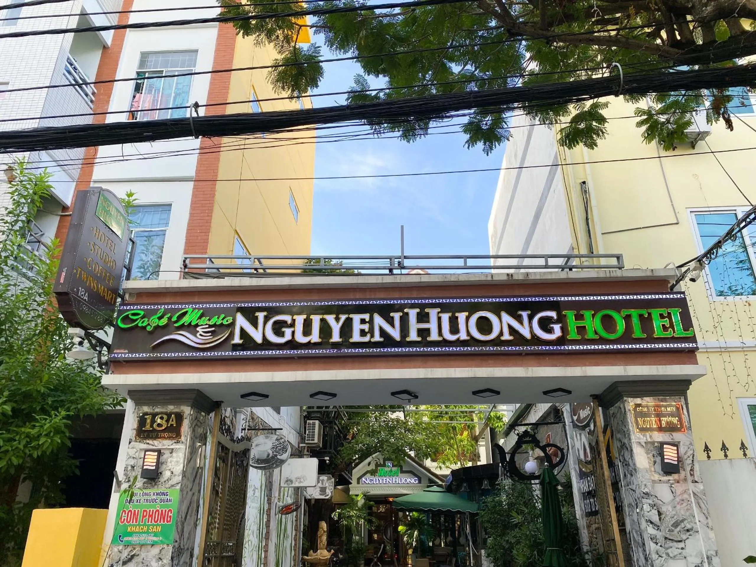 Logo/Certificate/Sign in Nguyên Hương Hotel