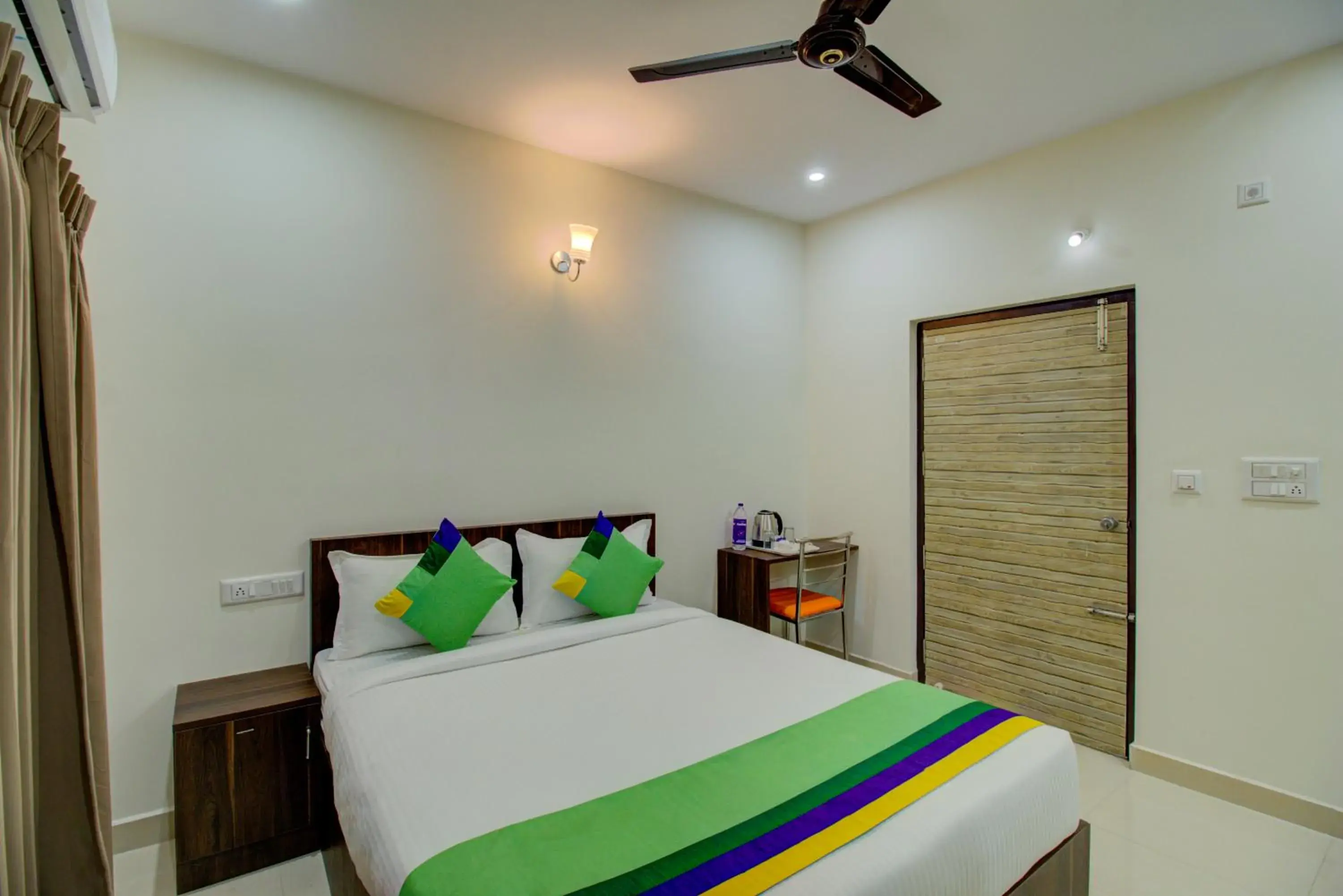 Standard Double Room - single occupancy in Treebo Fortune Stay Inn Standard Double Room - single occupancy in Treebo Fortune Stay Inn