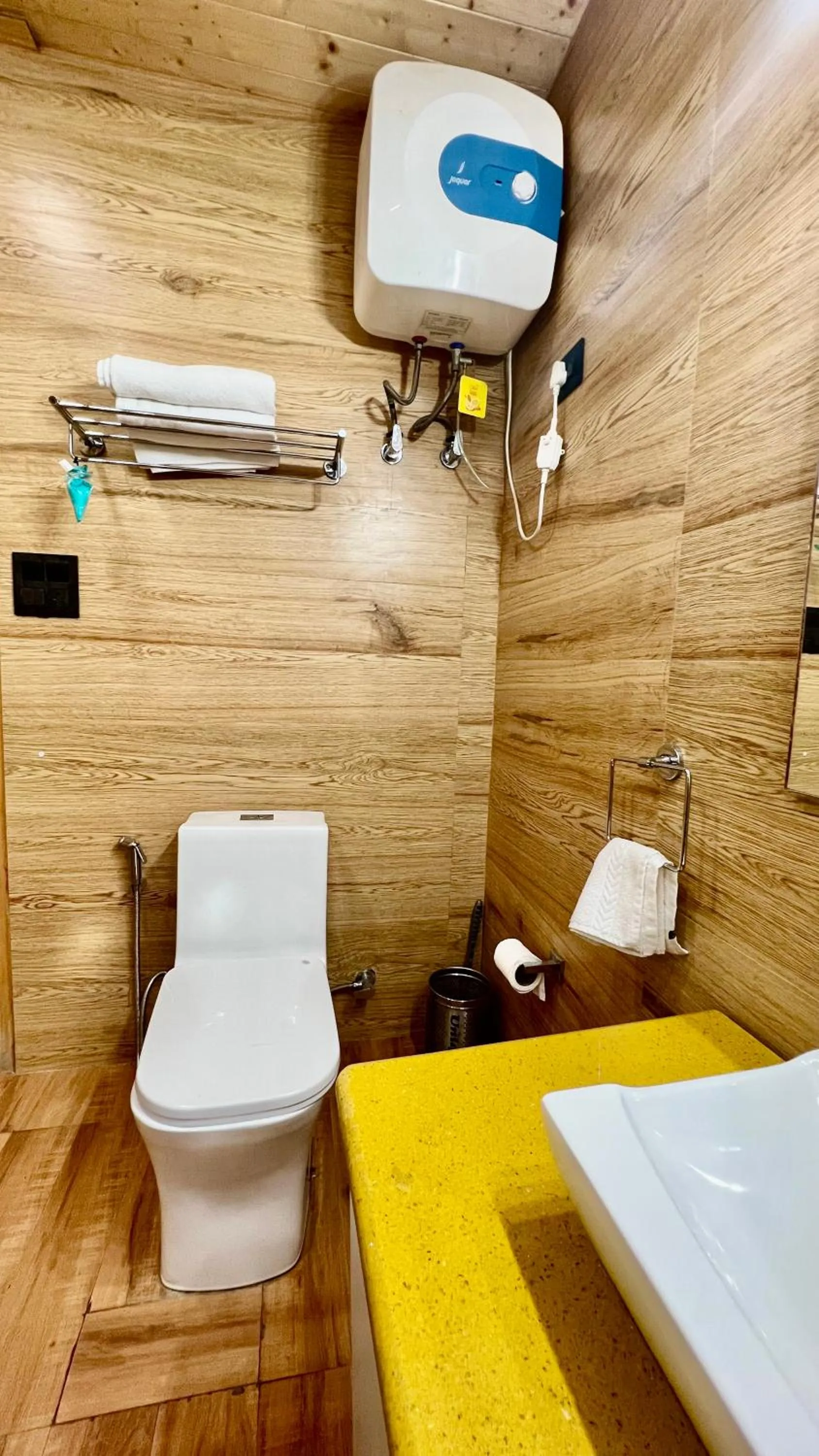 Bathroom in Clarence Cottage