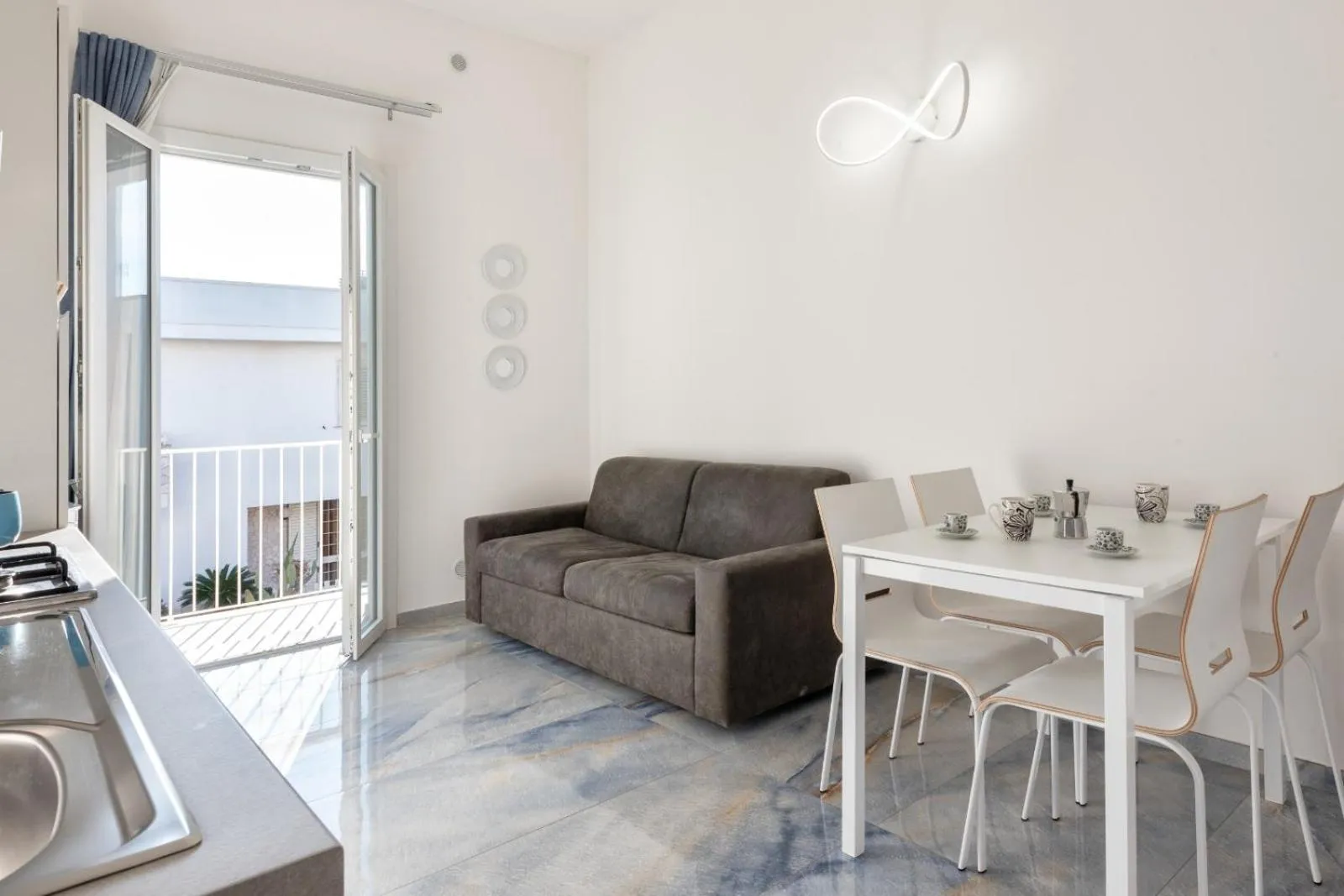 Balcony/Terrace in ALG Apartments con Parcheggio