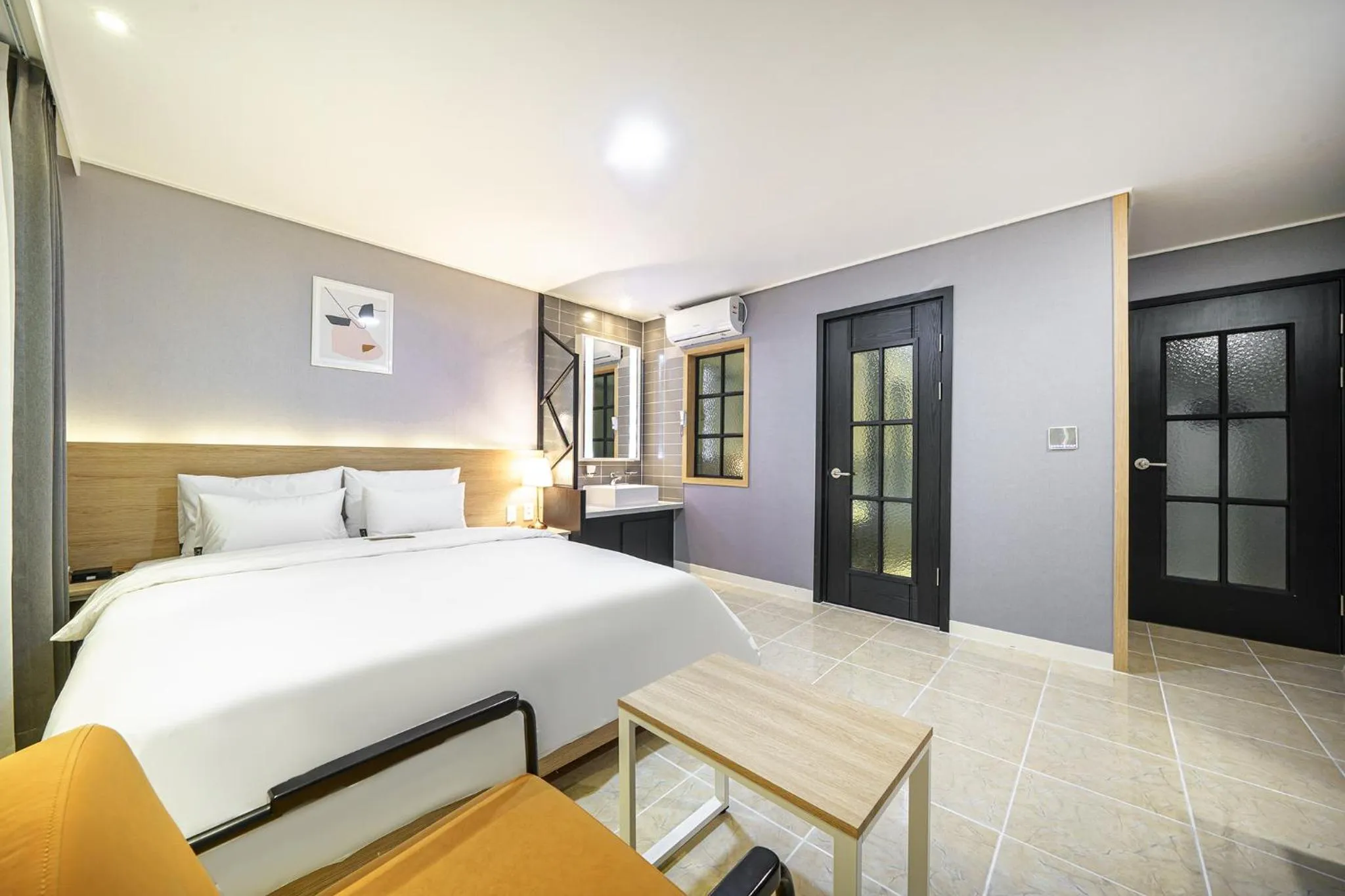 Bed in Brown Dot Hotel Angang