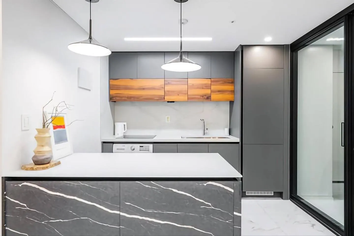 Kitchen or kitchenette in UH FLAT The SEOCHO