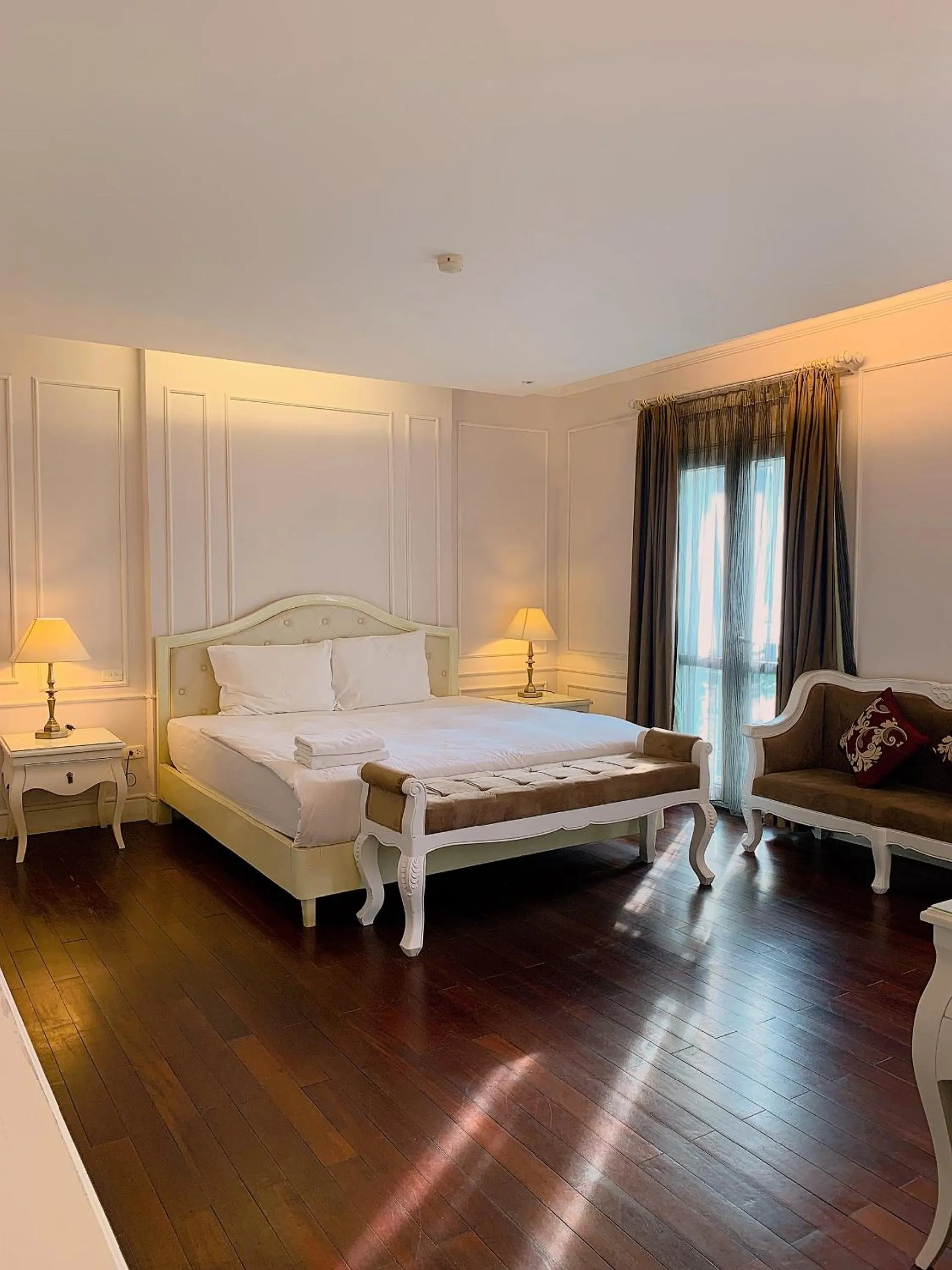 Bed in Ha Noi Memory Central Hotel And Spa
