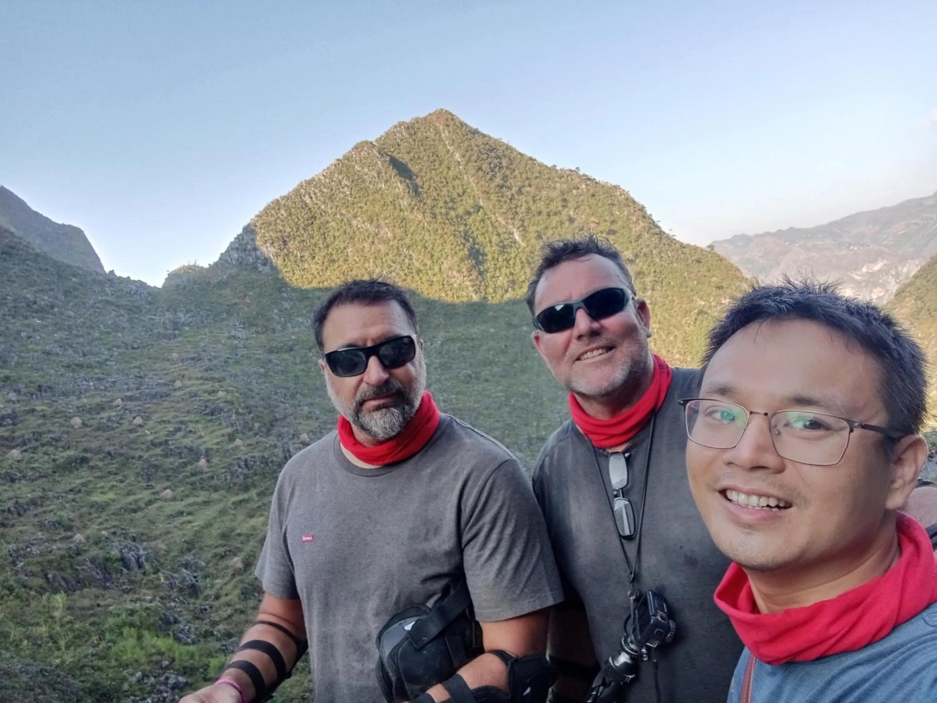 group of guests in Ha Giang Yolo House and Loop Tours