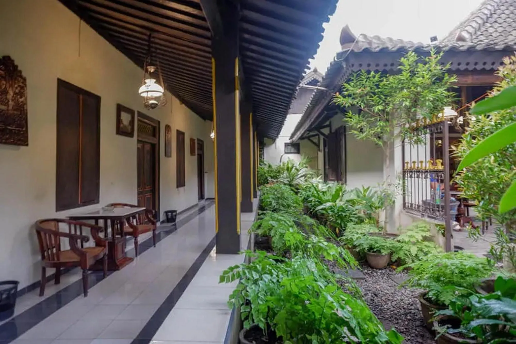 Property building in Cakra Homestay Solo Mitra RedDoorz