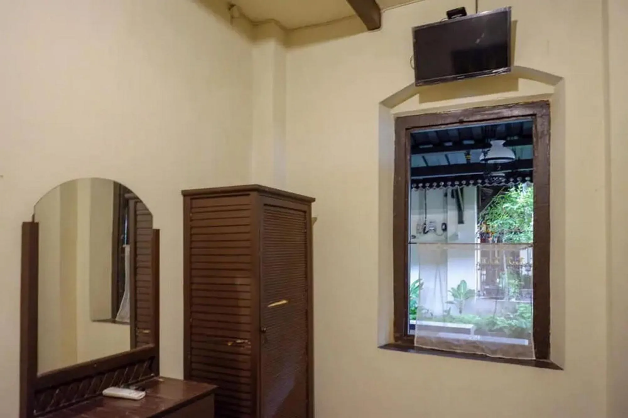 Bedroom in Cakra Homestay Solo Mitra RedDoorz