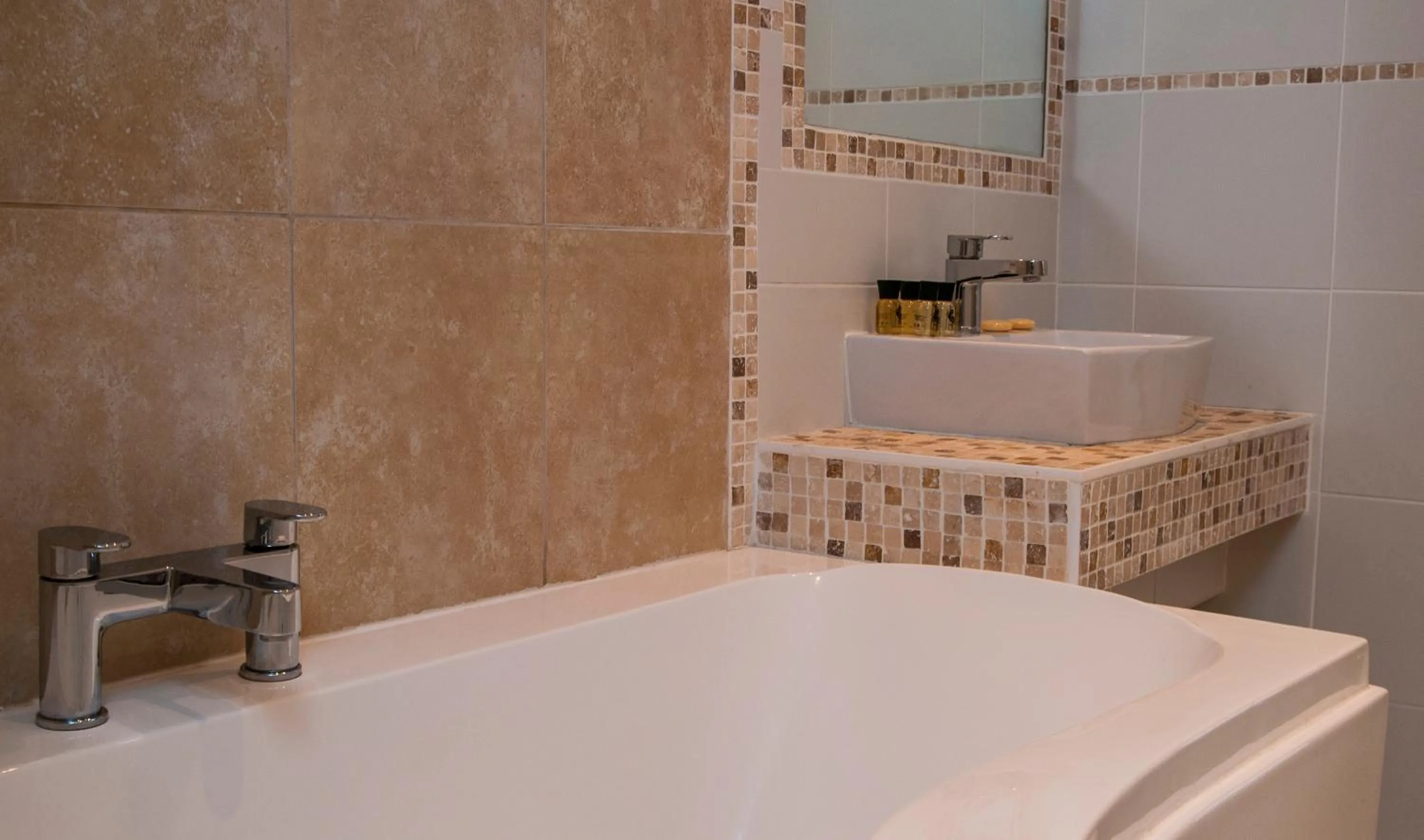 Bathroom in Clarence Court Hotel