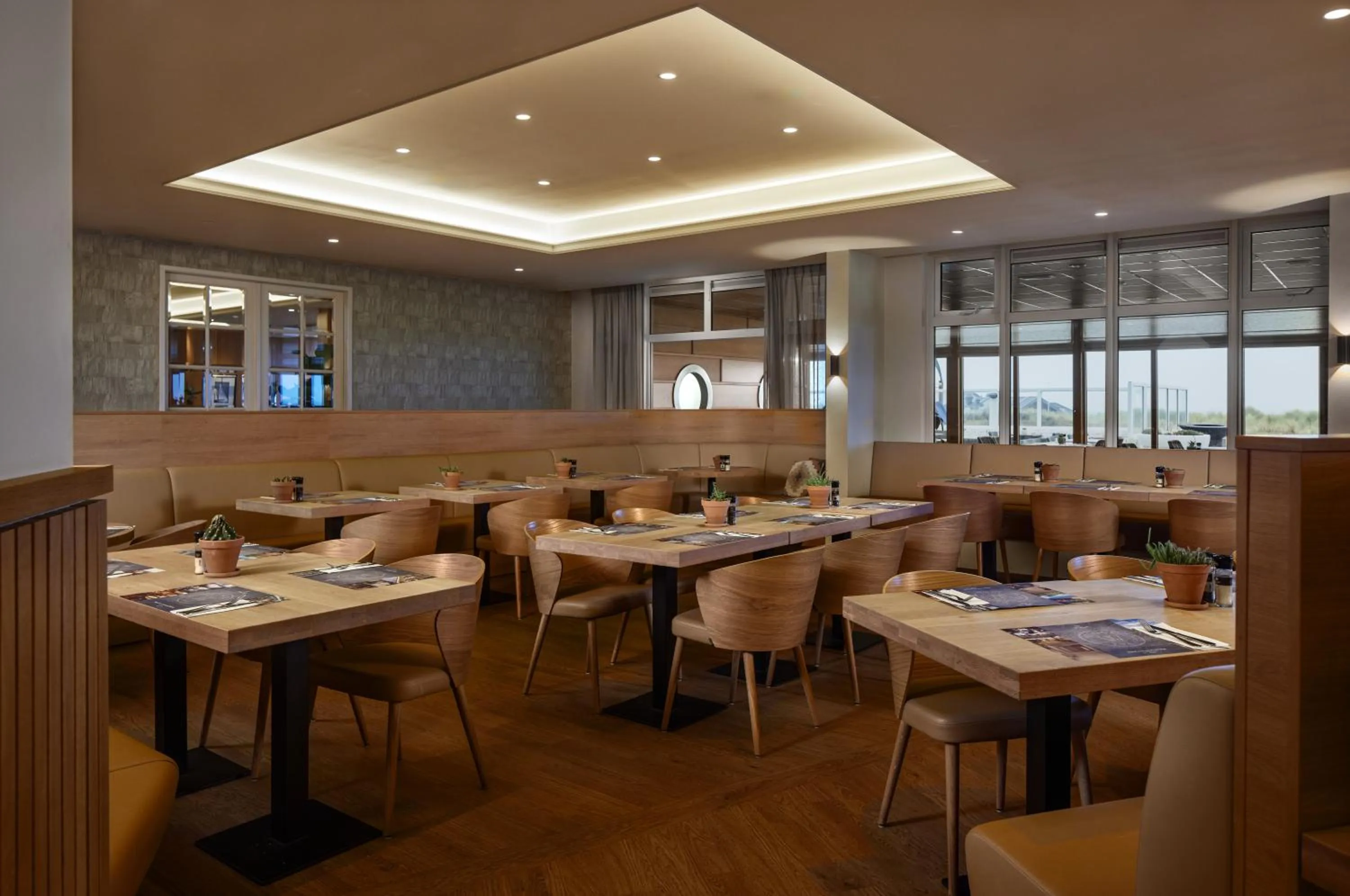 Breakfast in WestCord Strandhotel Seeduyn