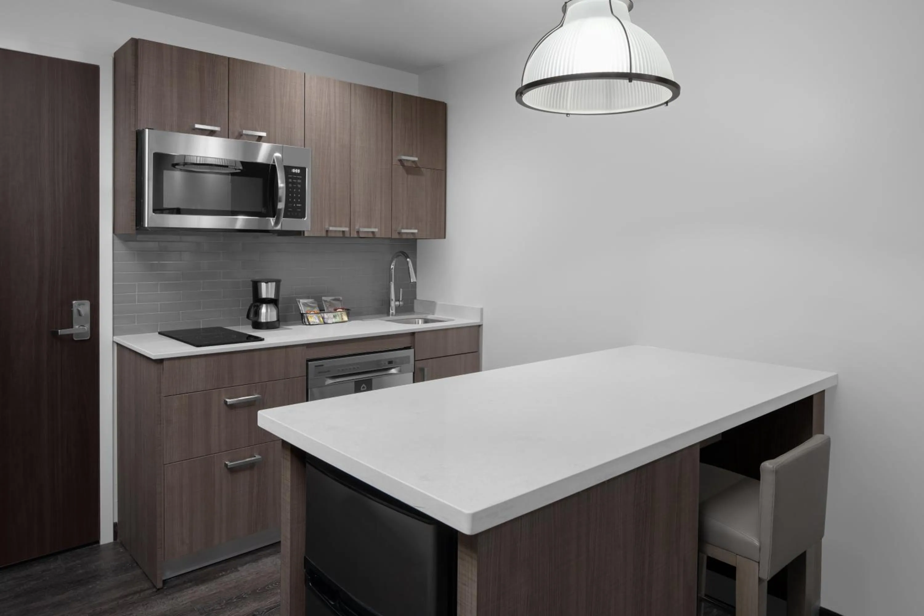 kitchen in Hyatt House Lansing-University Area