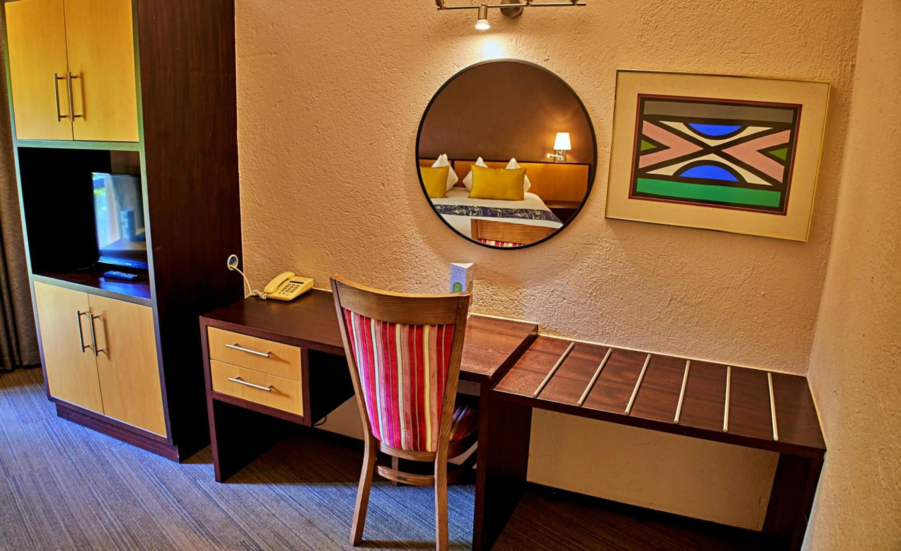 TV and multimedia in Sanbonani Hotel