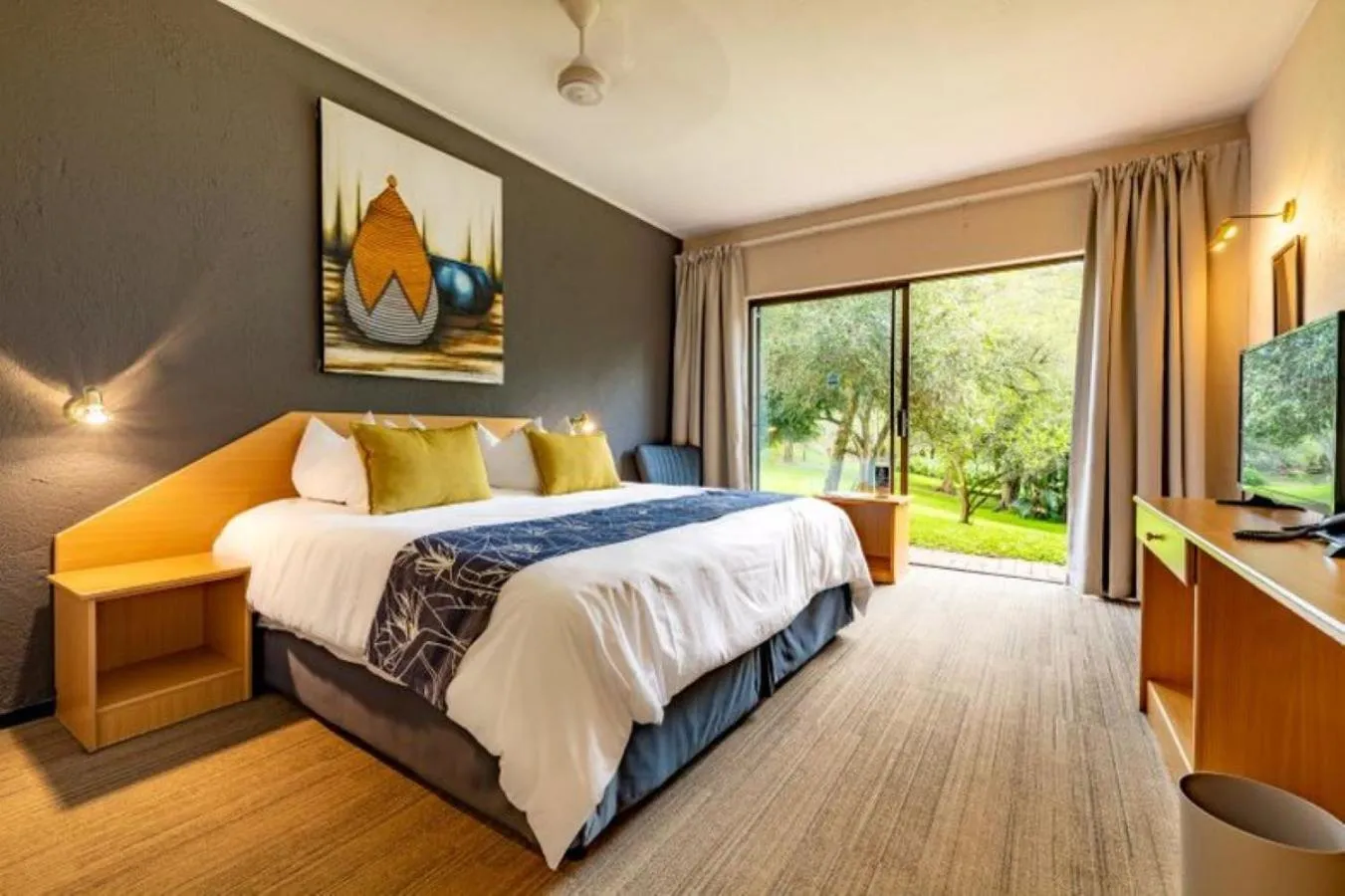 Bedroom, Bed in Sanbonani Hotel